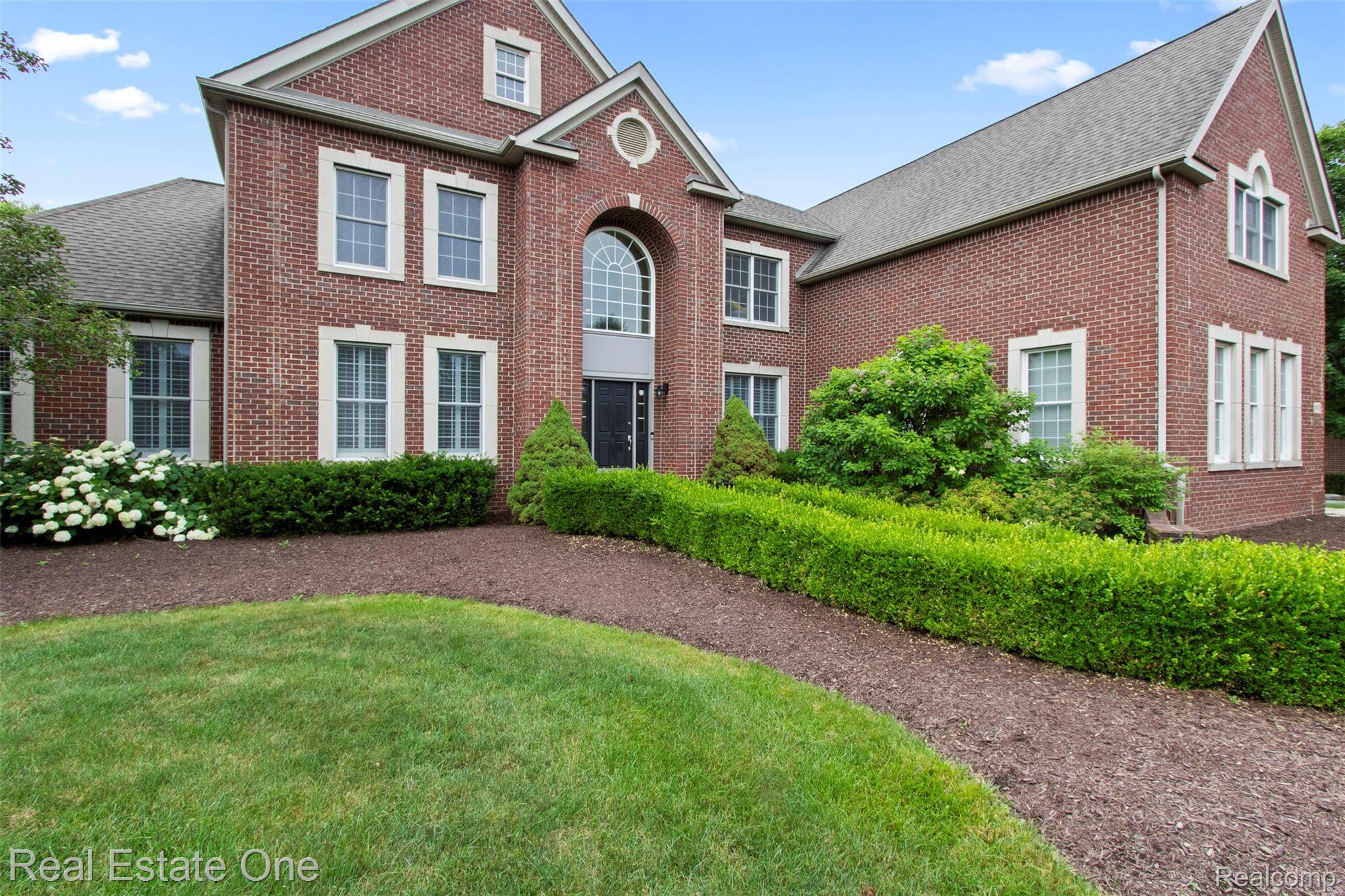 Northville, MI 48168,18970 Heather Ridge DR