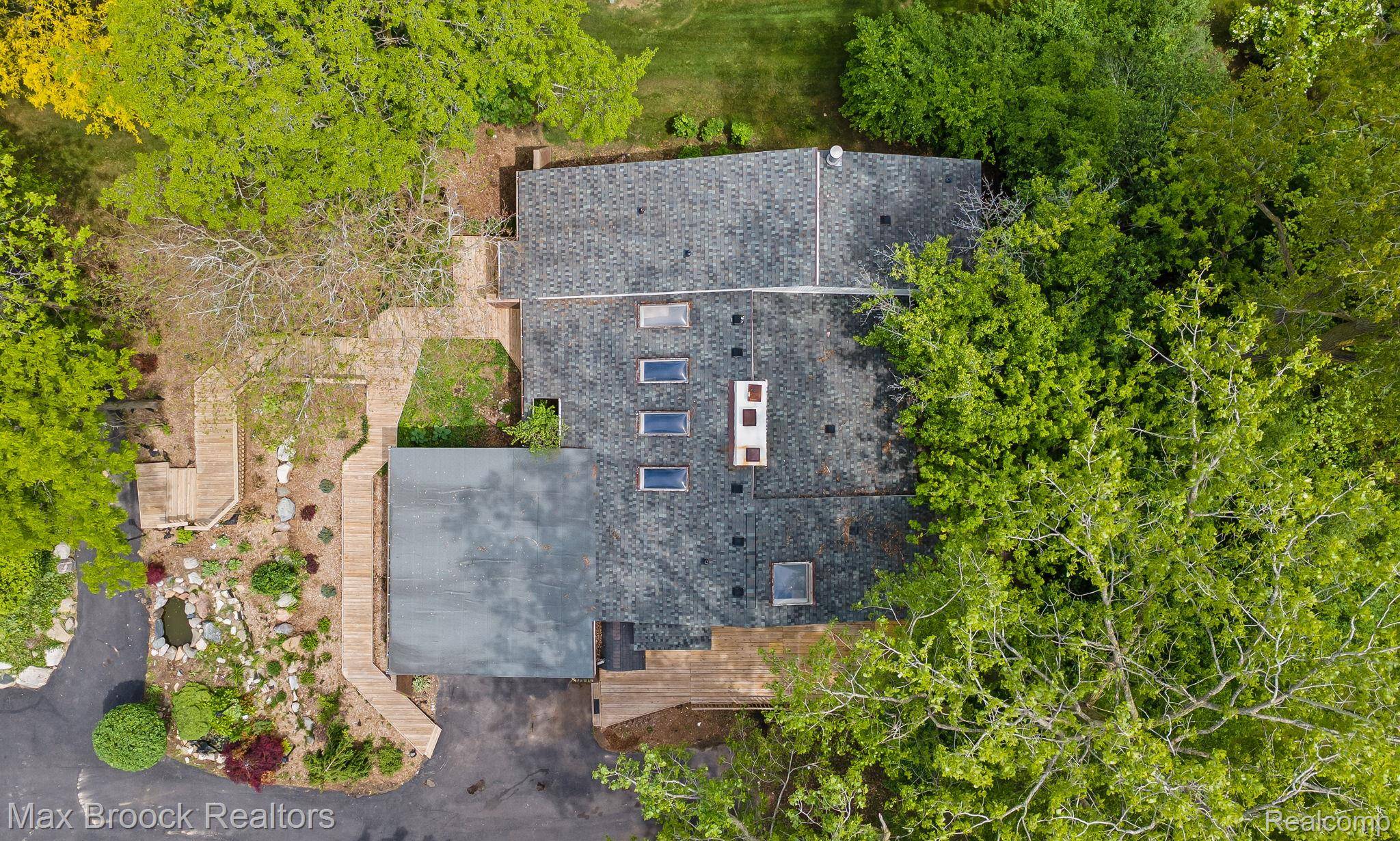 Bloomfield Hills, MI 48302,4355 Middleton DR