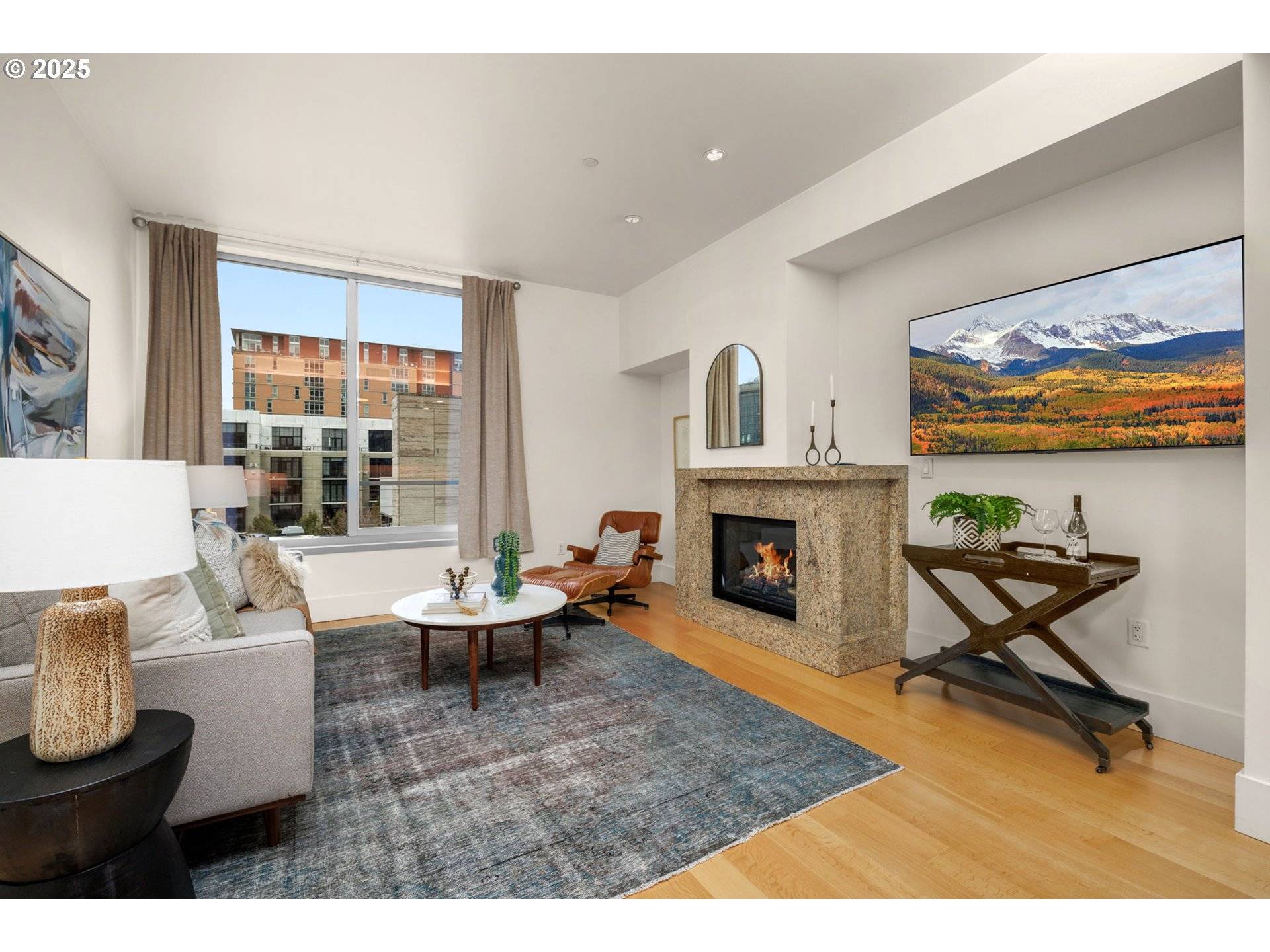 Portland, OR 97209,1001 NW LOVEJOY ST #609