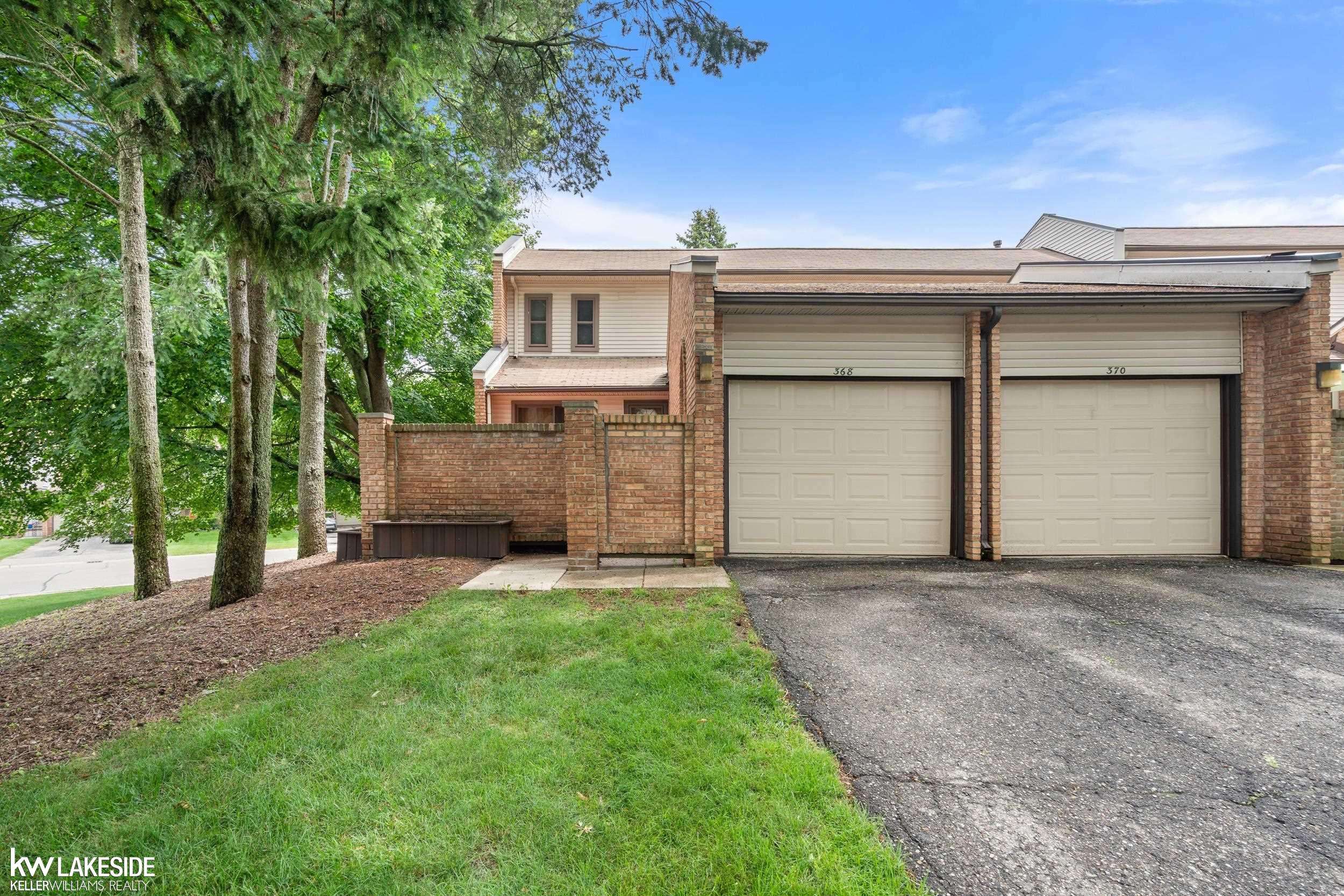 Rochester Hills, MI 48307,368 Willow Grove LN