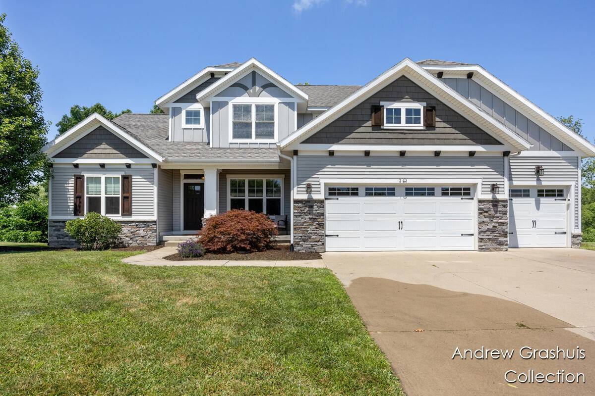 Ada, MI 49301,10 Fox Point CT