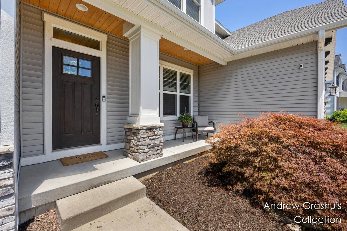 Ada, MI 49301,10 Fox Point CT