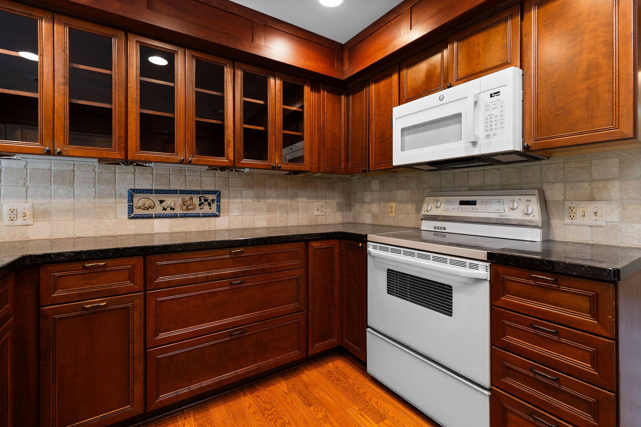 Ann Arbor, MI 48108,3322 Alpine DR