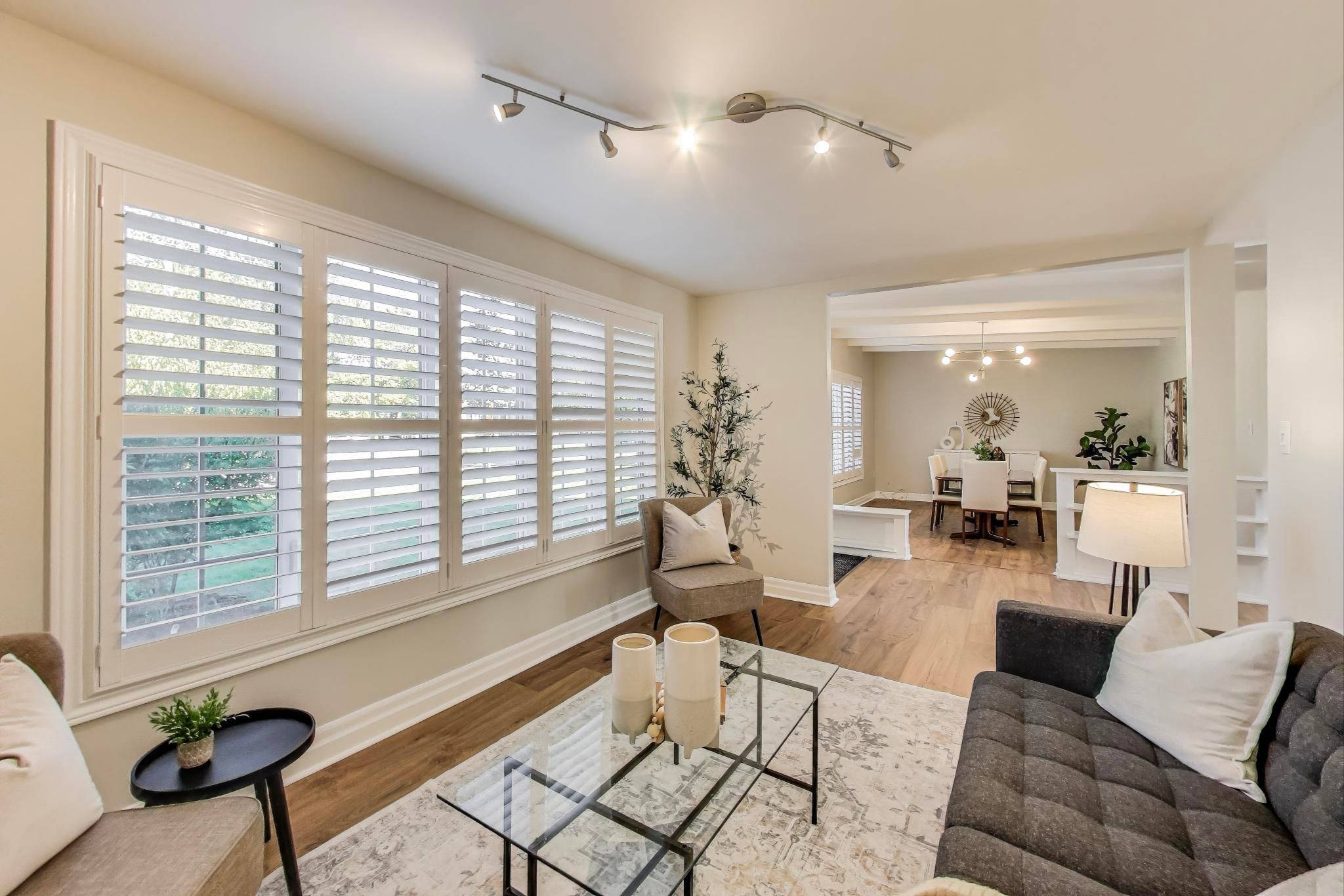 Mississauga, ON L5G 3X9,1188 Mineola GDNS