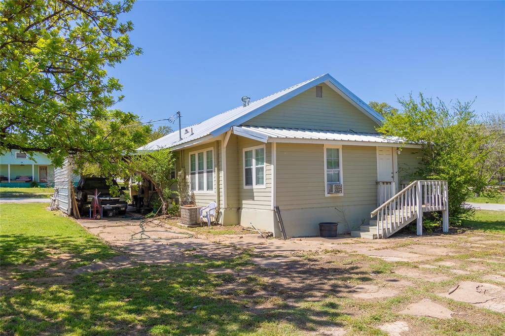 De Leon, TX 76444,601 E Ross Avenue