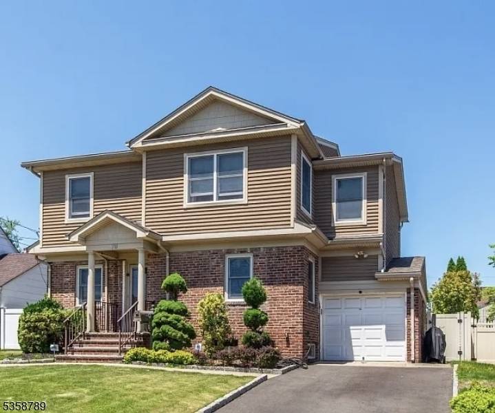 Elmwood Park Boro, NJ 07407,79 Palsa Ave