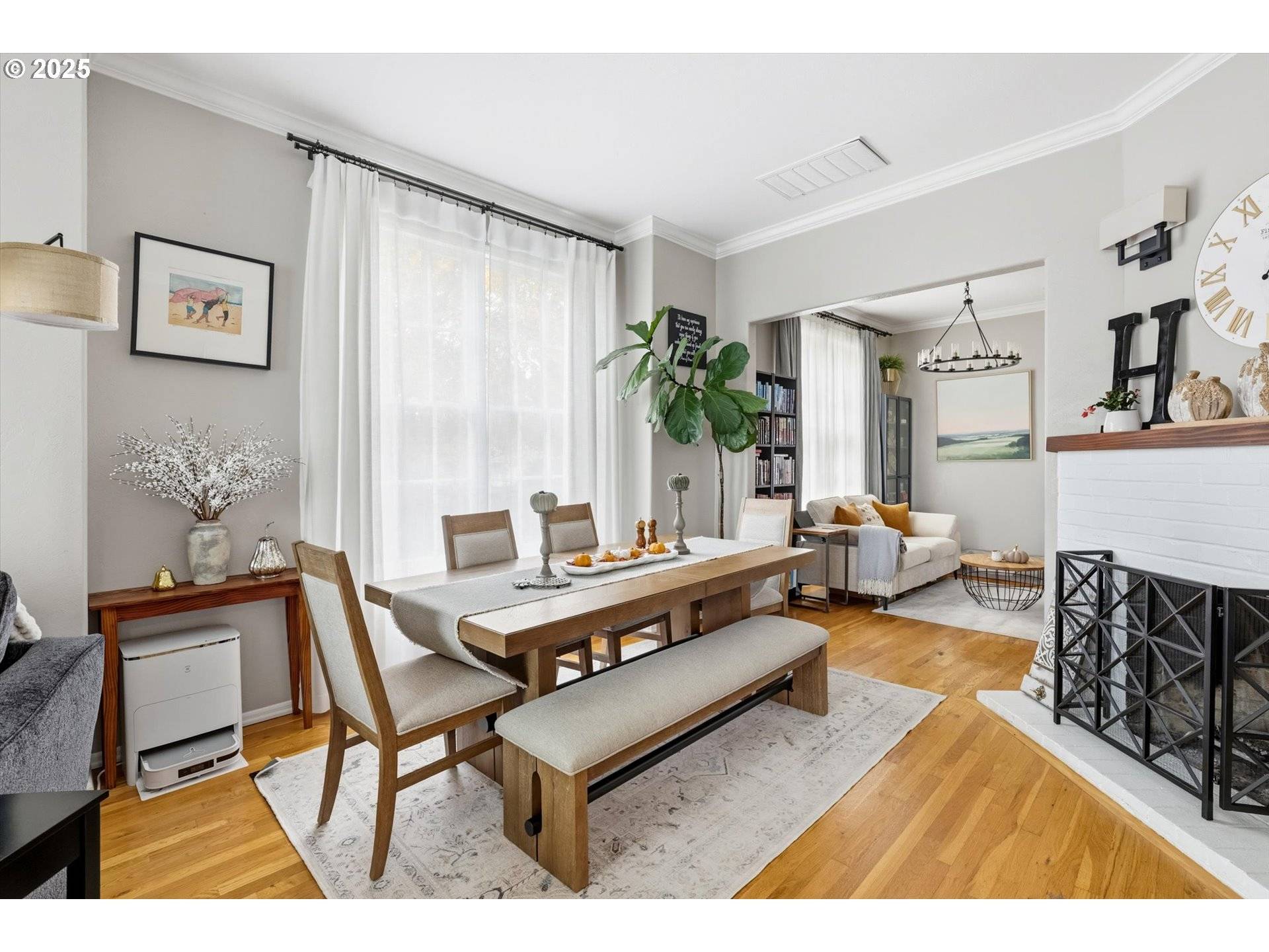 Monmouth, OR 97361,952 MAIN ST E