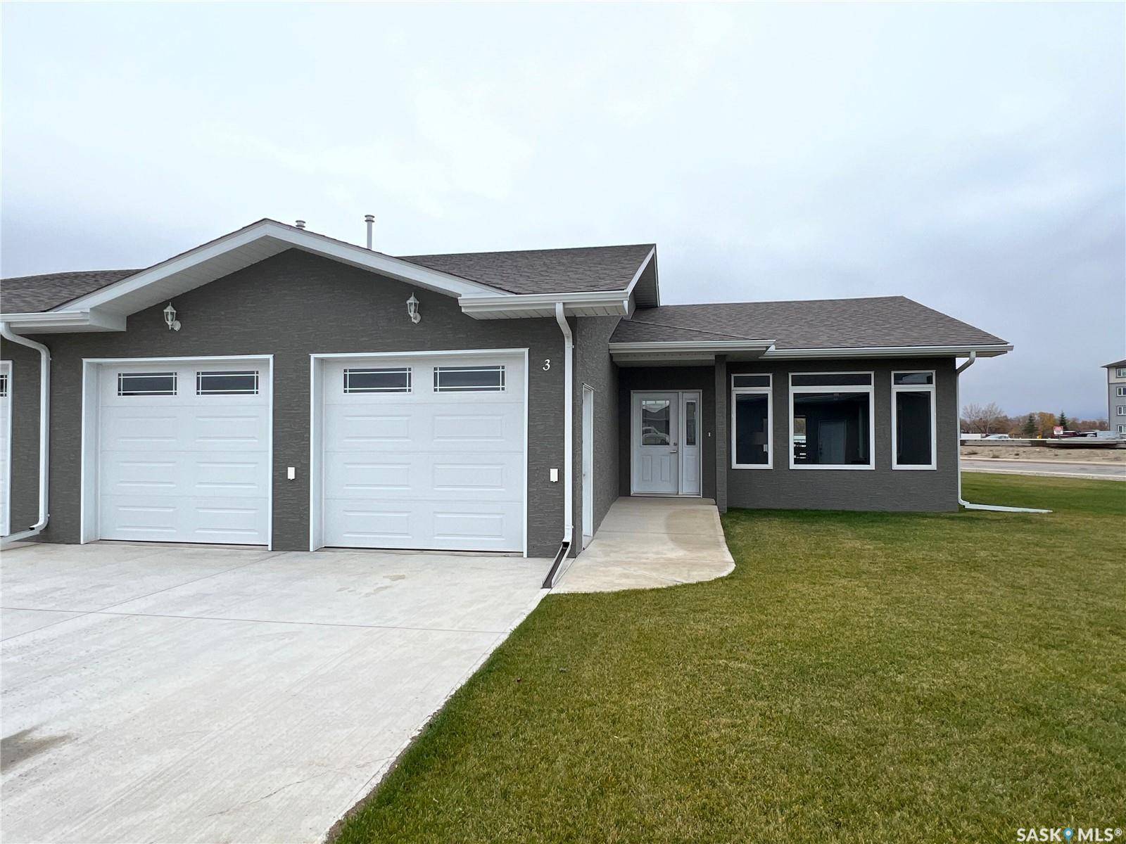 Estevan, SK S4A 3A5,2330 Morsky DRIVE #3