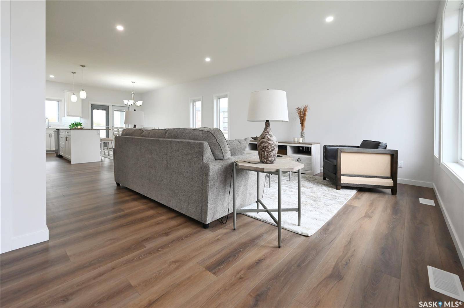 Estevan, SK S4A 3A5,2330 Morsky DRIVE #3