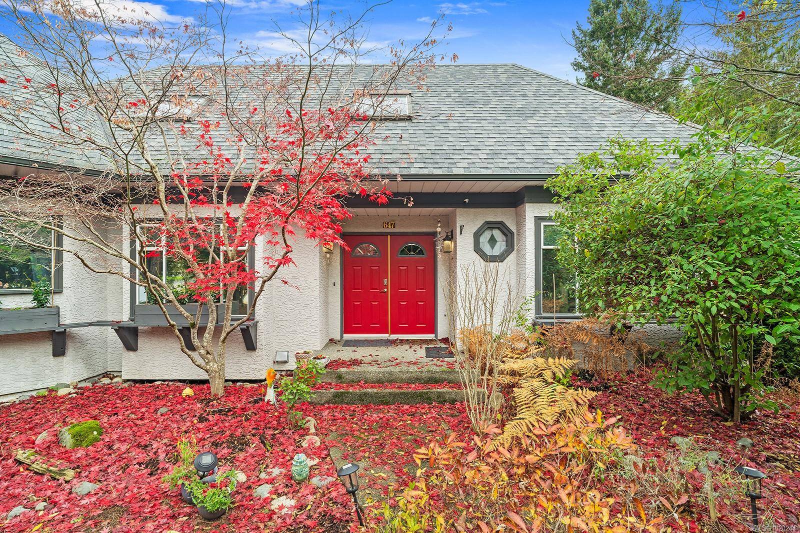 Qualicum Beach, BC V9K 1A8,647 Tamarack Dr