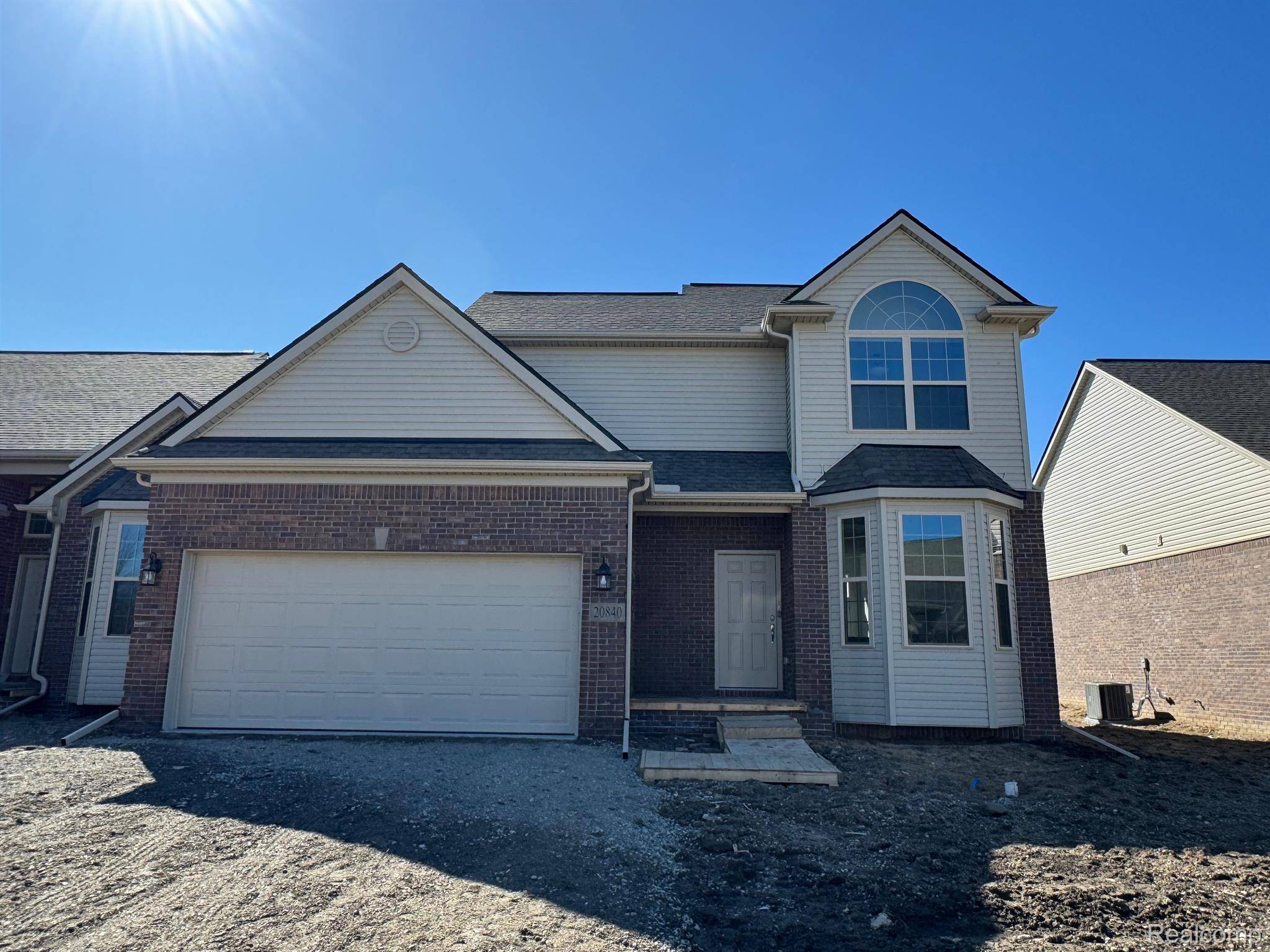 Macomb, MI 48044,20840 BURN DR