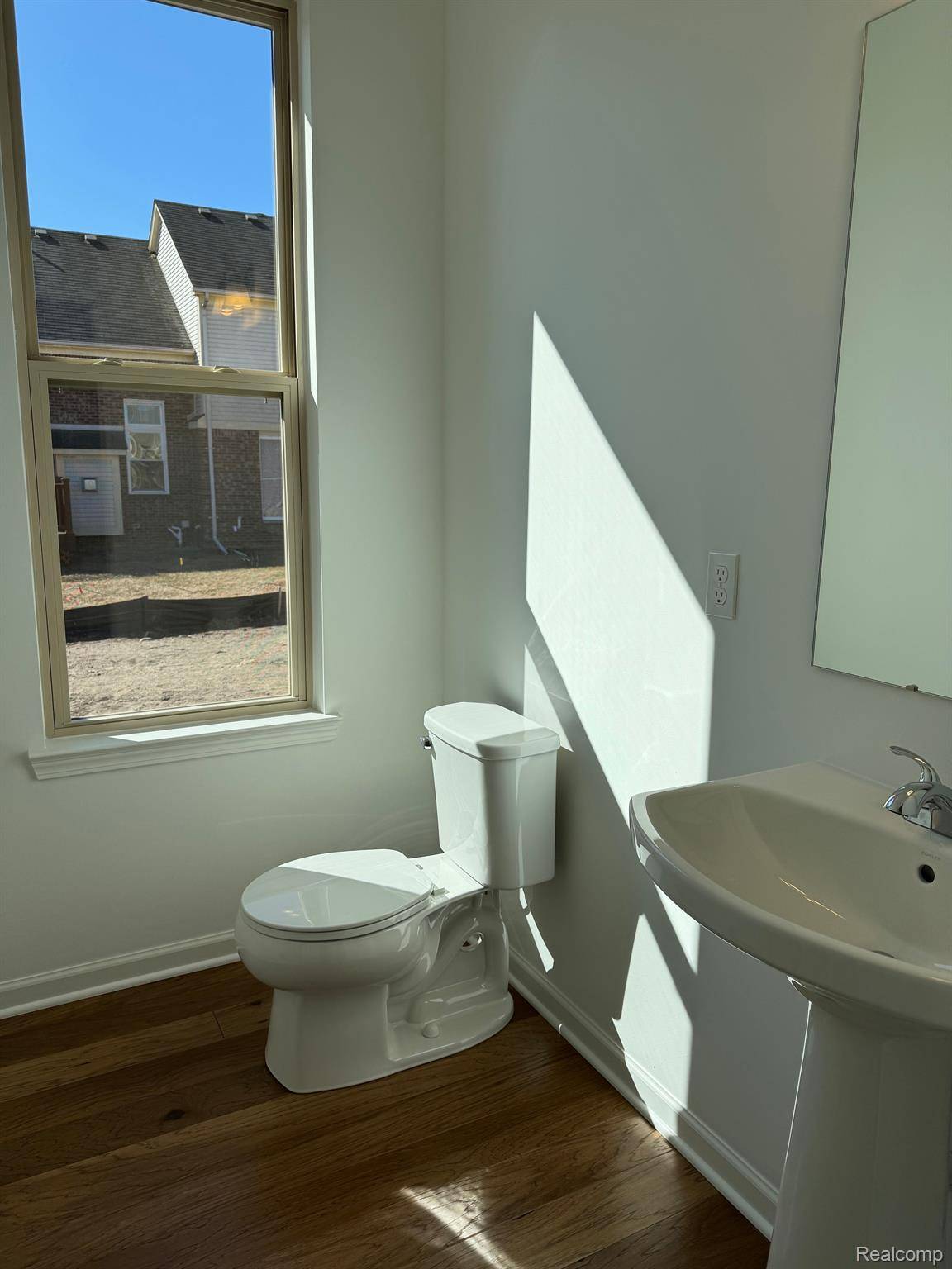 Macomb, MI 48044,20840 BURN DR