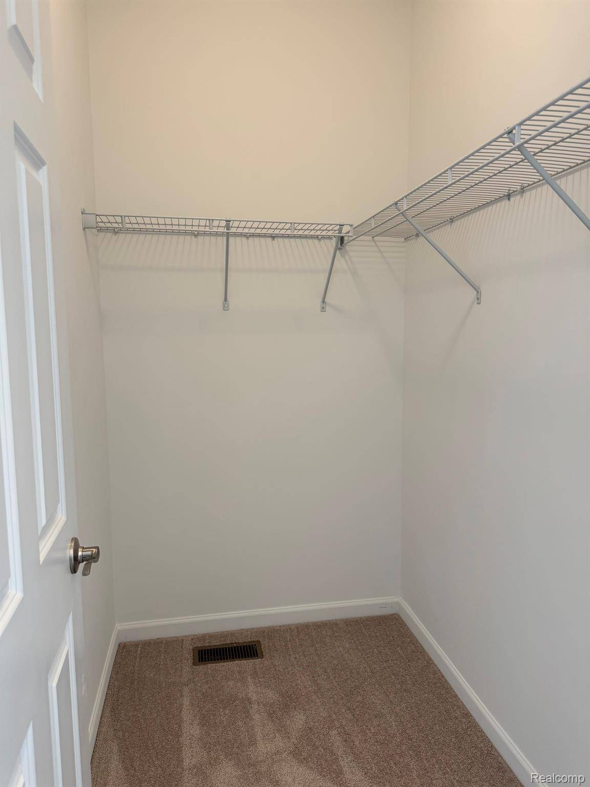 Macomb, MI 48044,20840 BURN DR