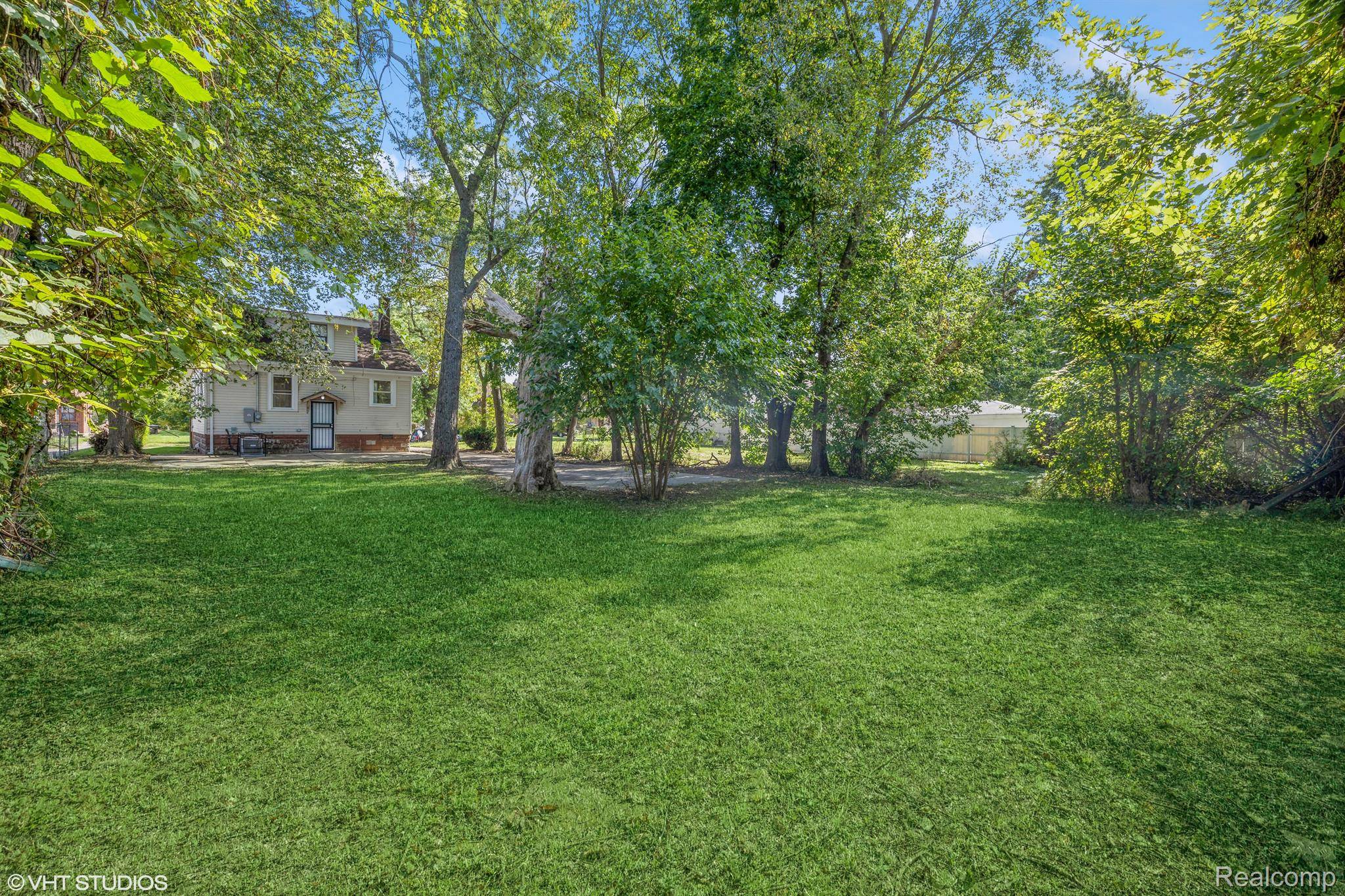 Detroit, MI 48227,15833 WINTHROP ST