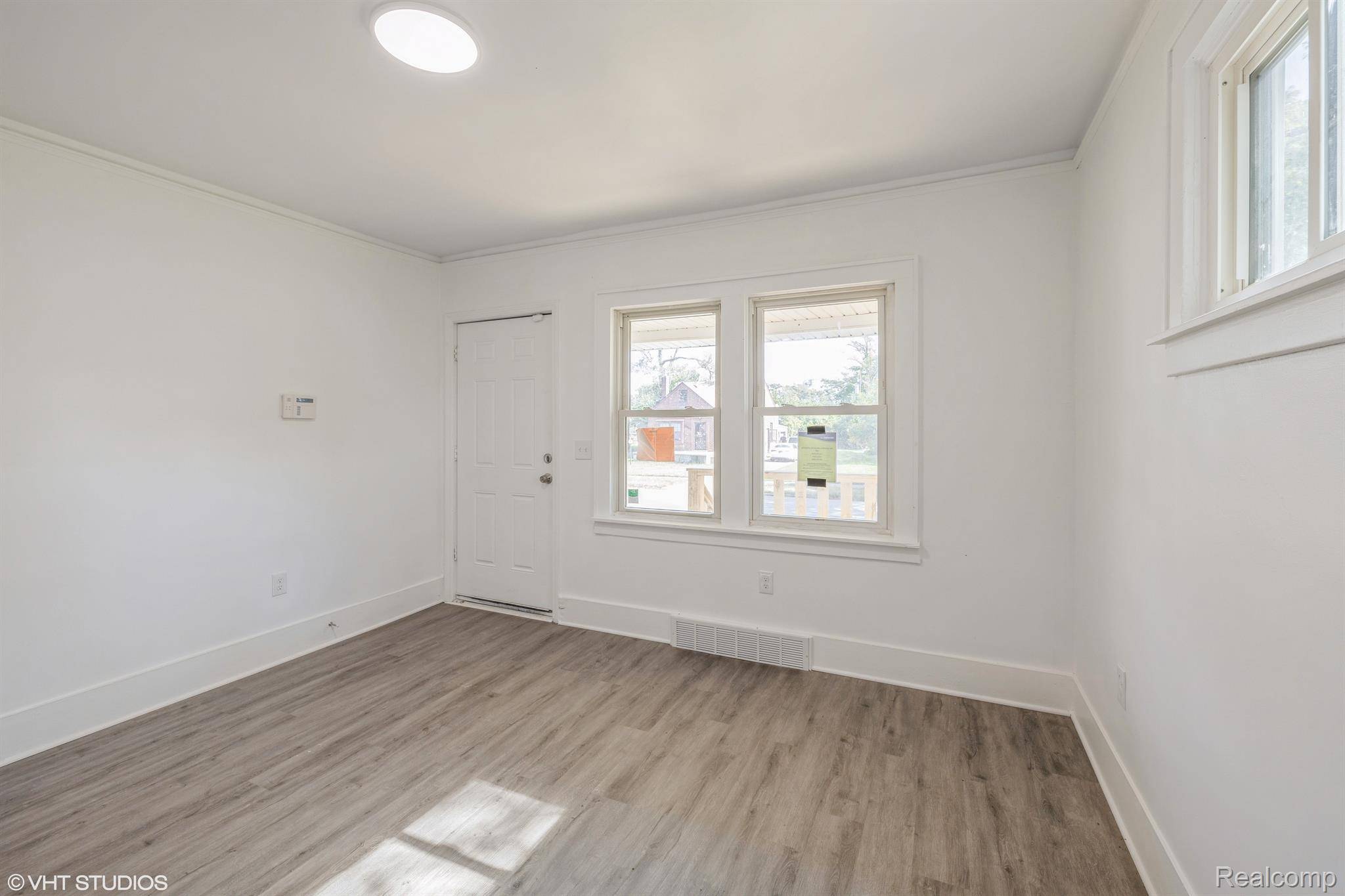 Detroit, MI 48227,15833 WINTHROP ST