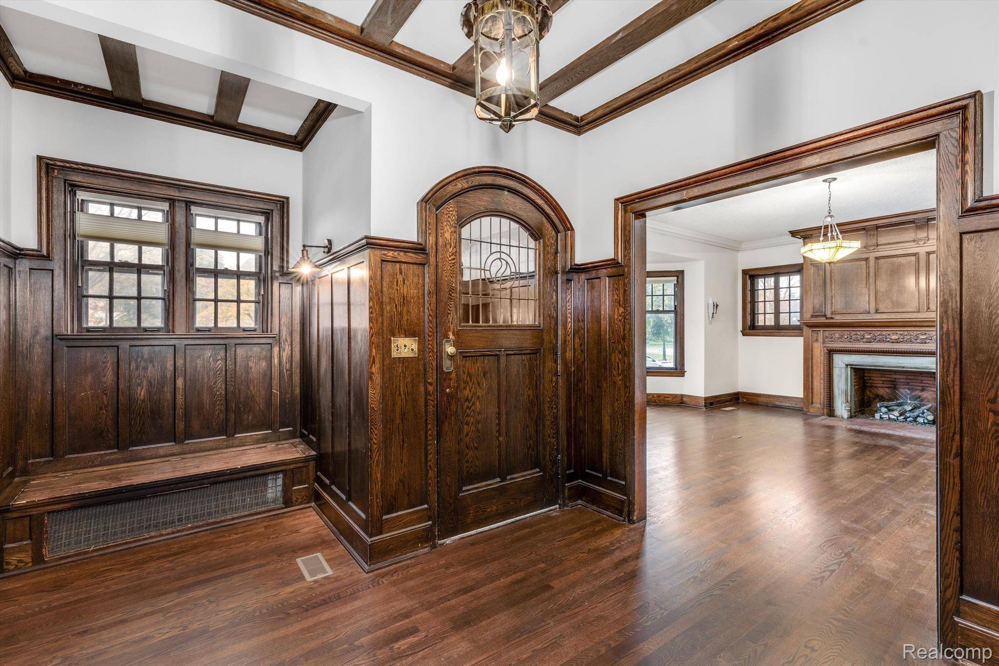 Detroit, MI 48202,235 ARDEN PARK BLVD