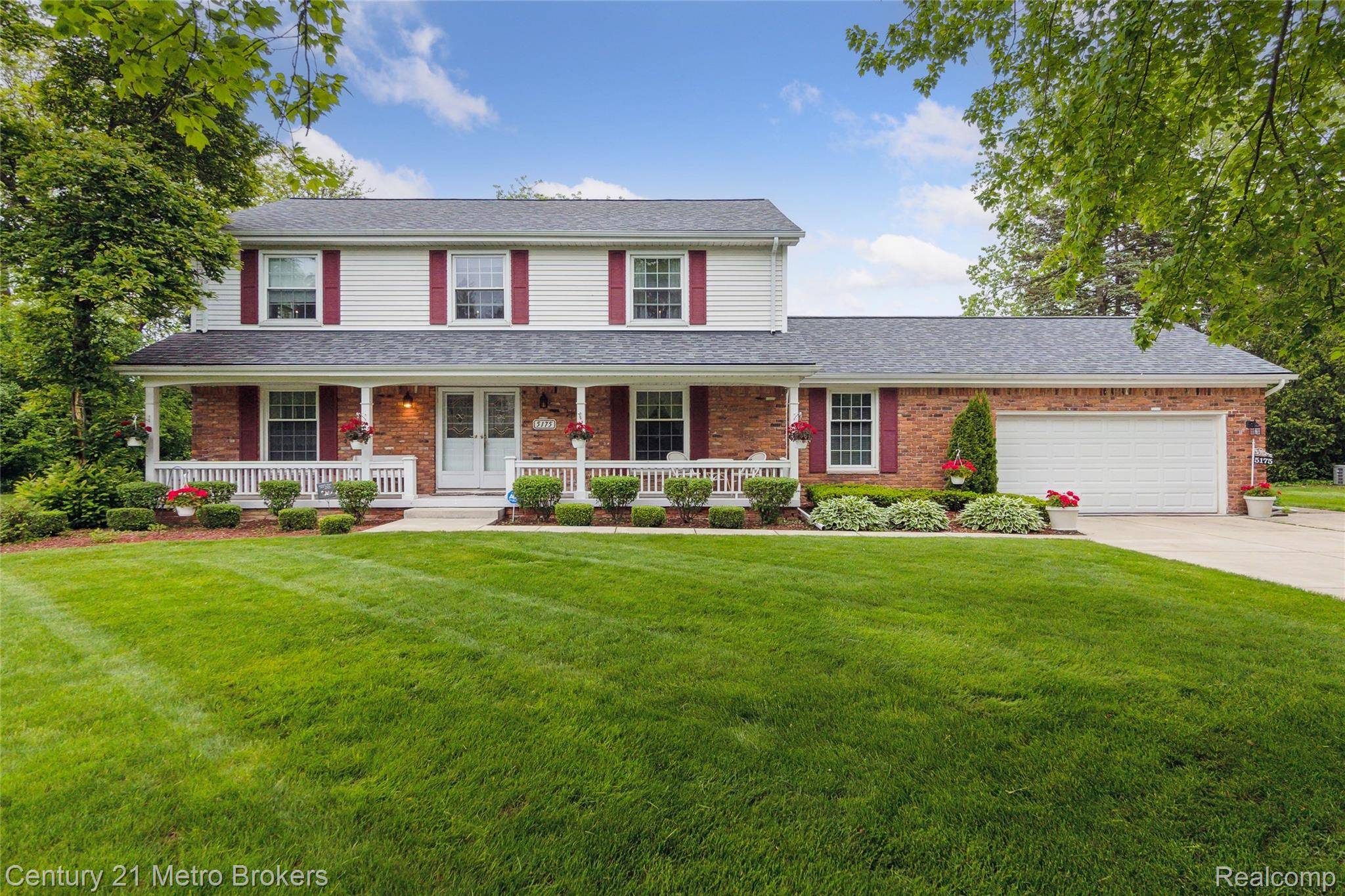 Grand Blanc, MI 48439,5175 CANDLEWOOD DR