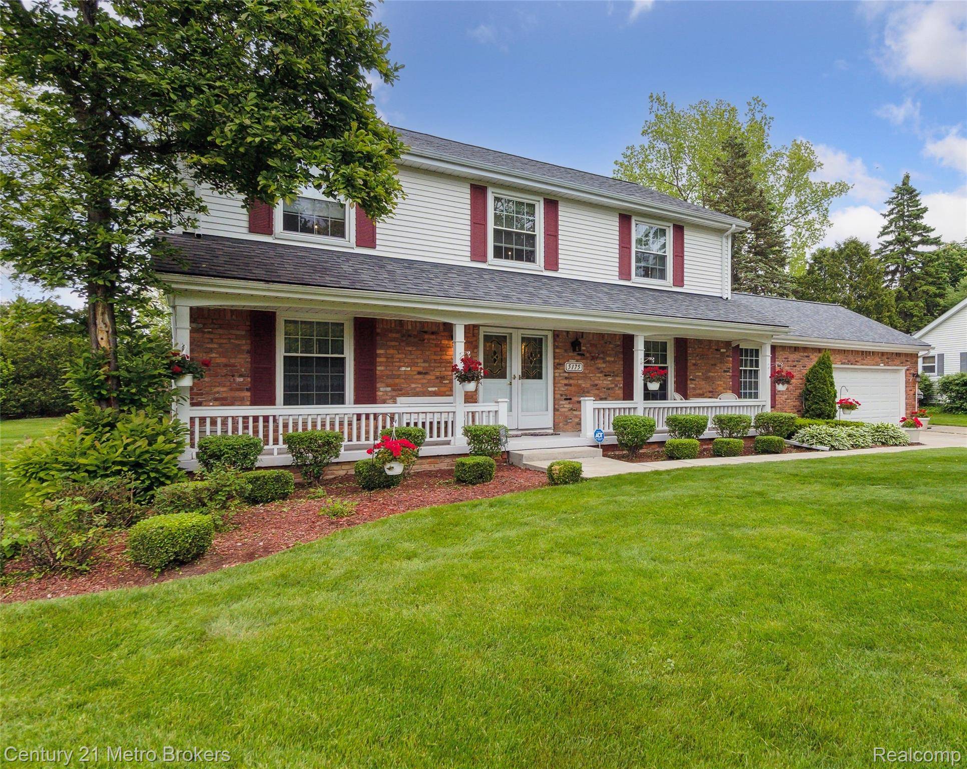 Grand Blanc, MI 48439,5175 CANDLEWOOD DR