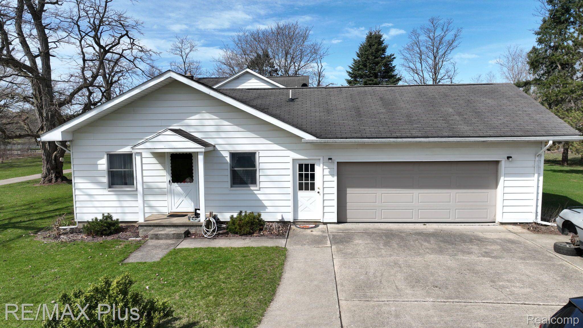 Dryden, MI 48428,3067 N MILL RD