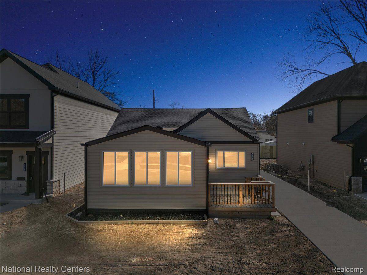 Ferndale, MI 48220,2138 ALMONT ST