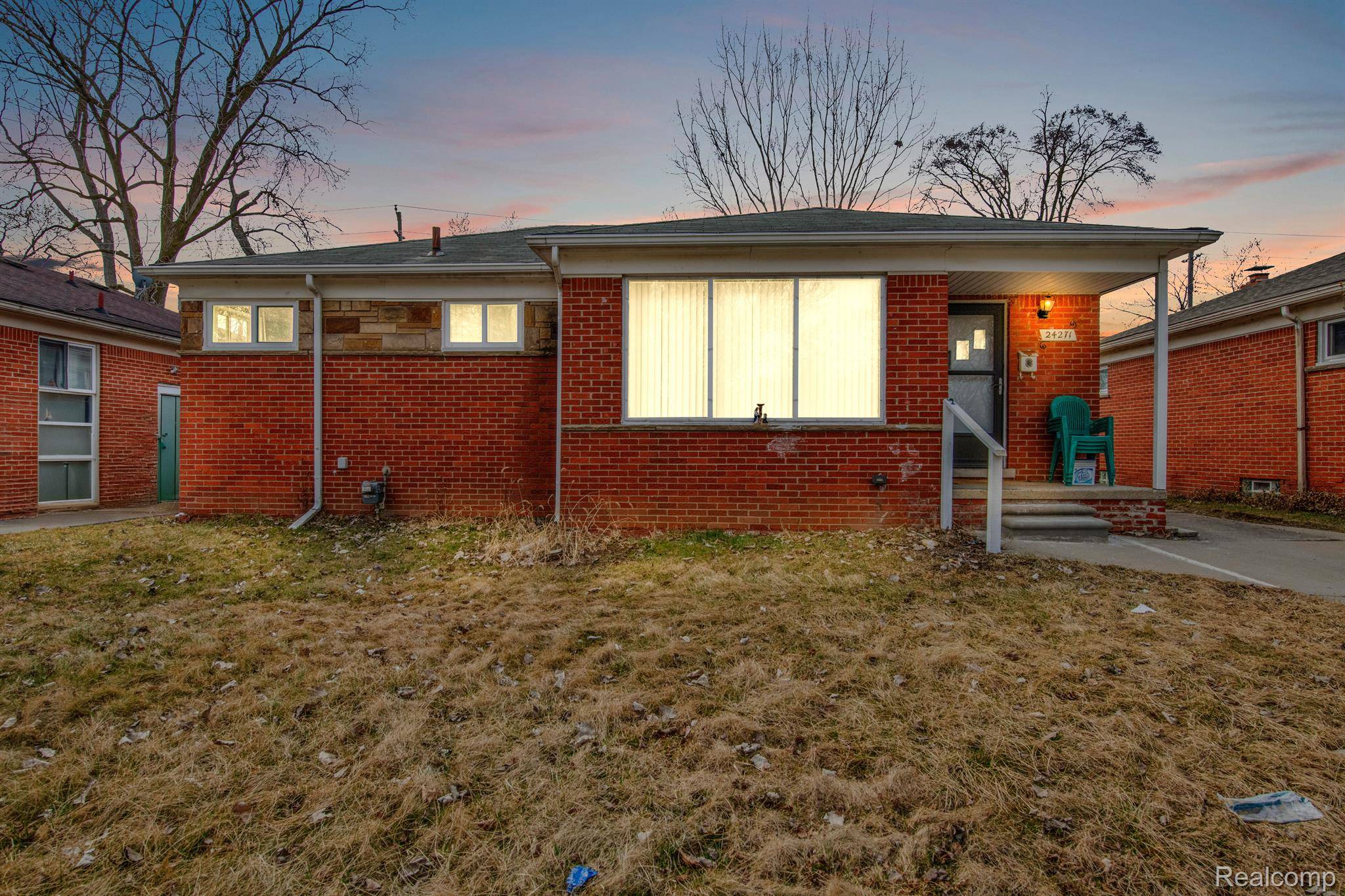 Oak Park, MI 48237,24271 SCOTIA RD