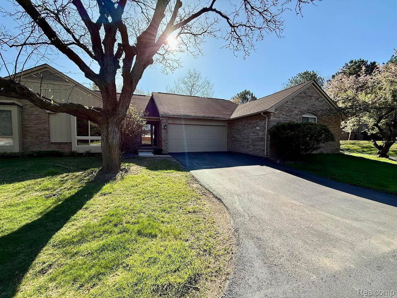 Lathrup Village, MI 48076,27570 EVERGREEN RD