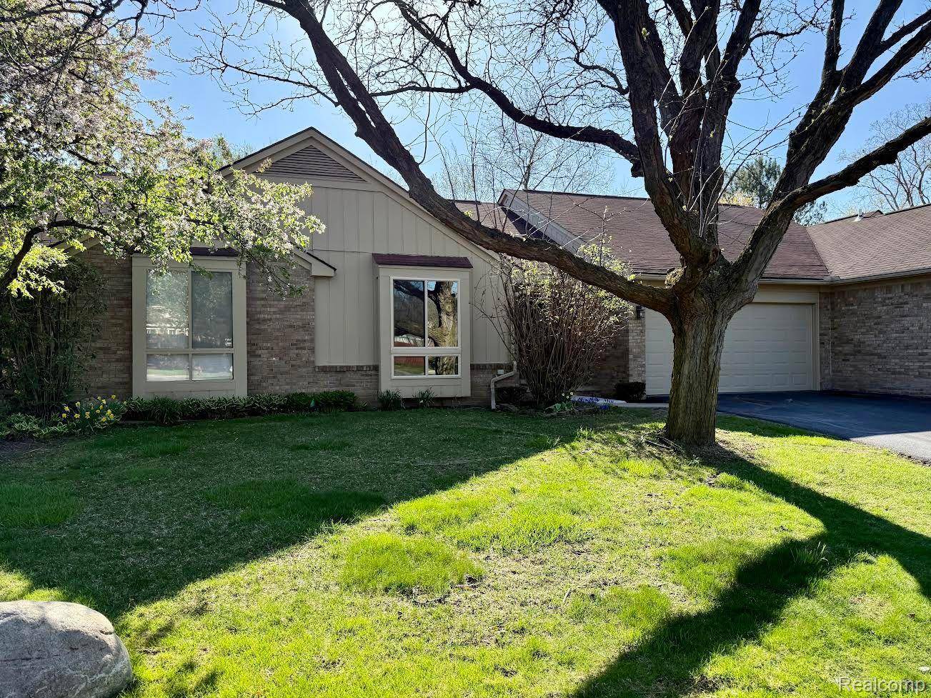 Lathrup Village, MI 48076,27570 EVERGREEN RD