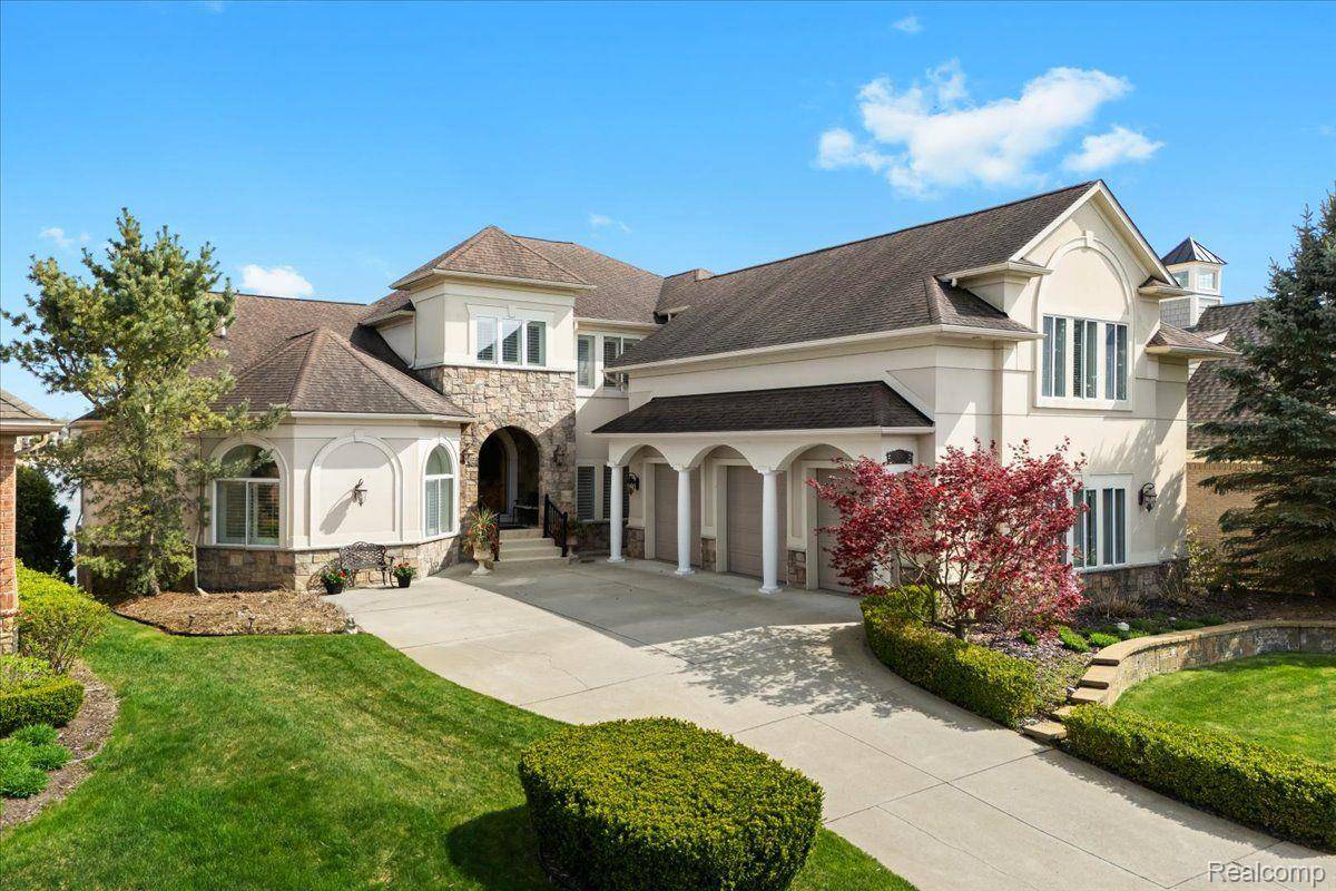 South Lyon, MI 48178,8393 BOULDER SHORES DR