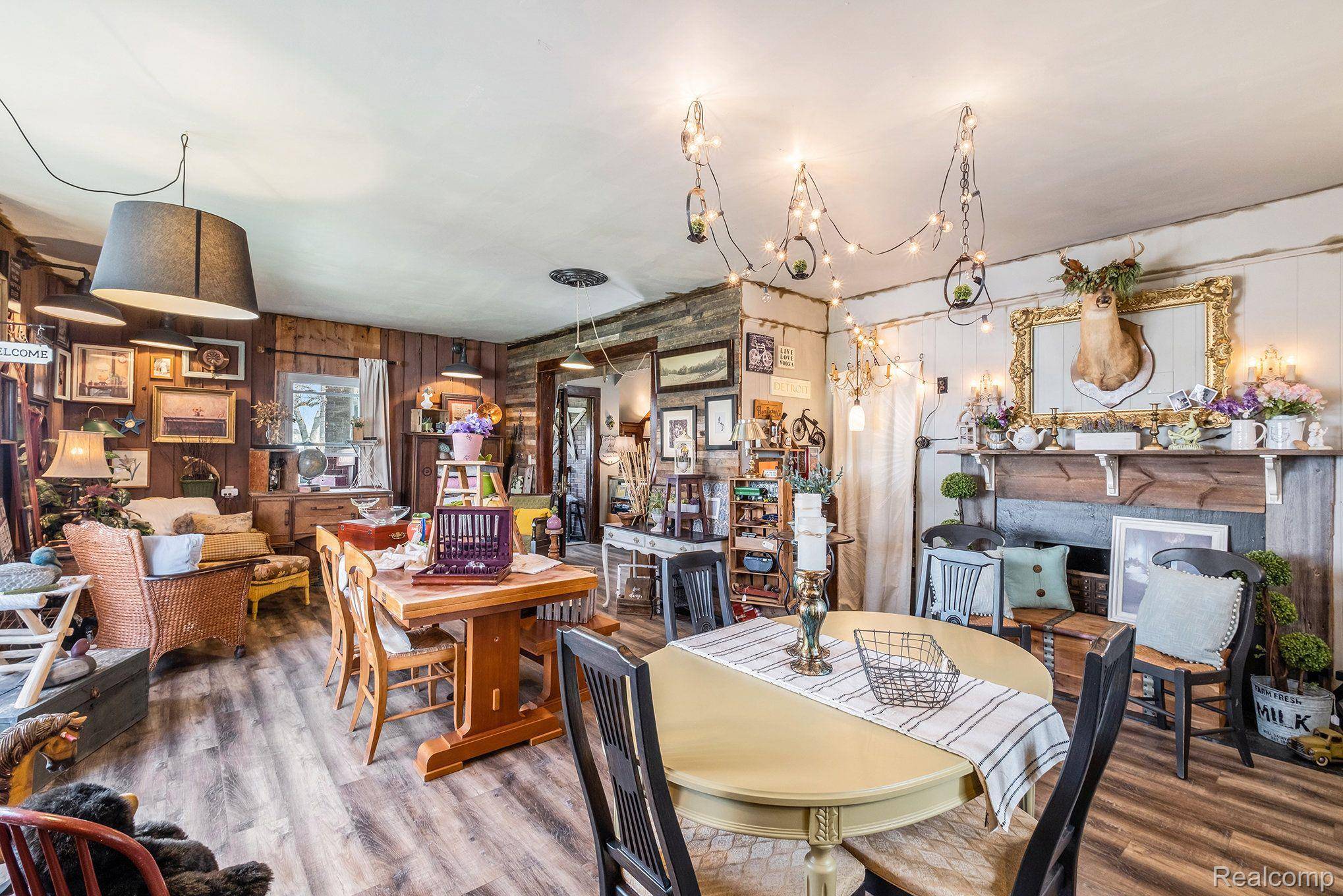 Grand Blanc, MI 48507,2040 E MAPLE AVE