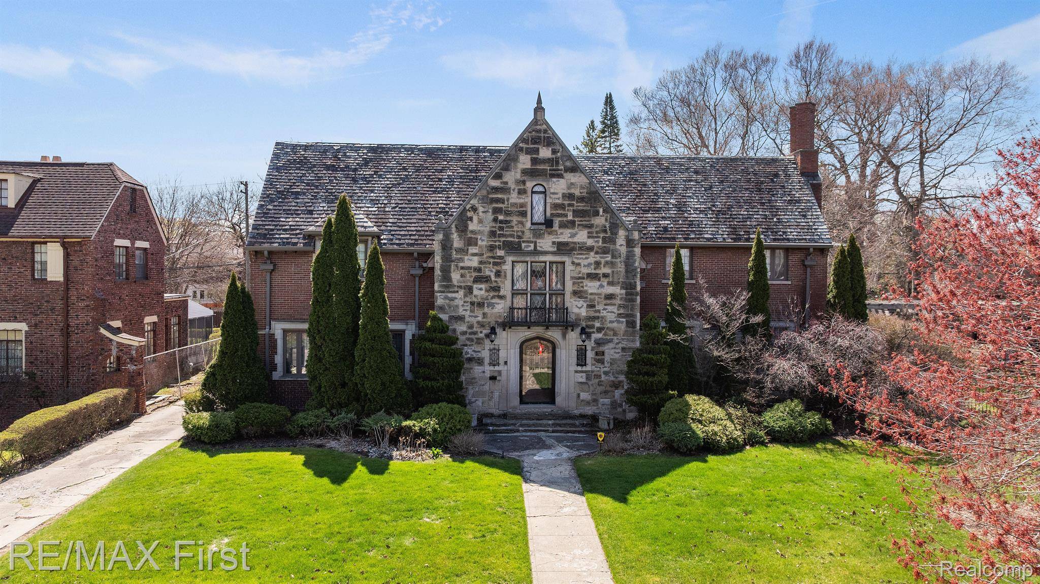 Detroit, MI 48202,725 W BOSTON BLVD