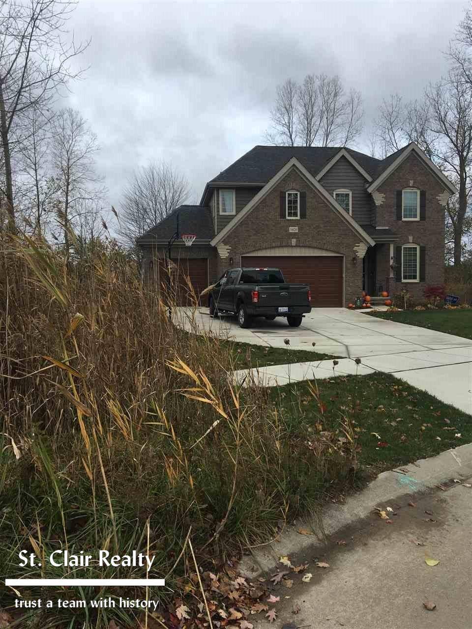 East China, MI 48054,5148 Ivy LN