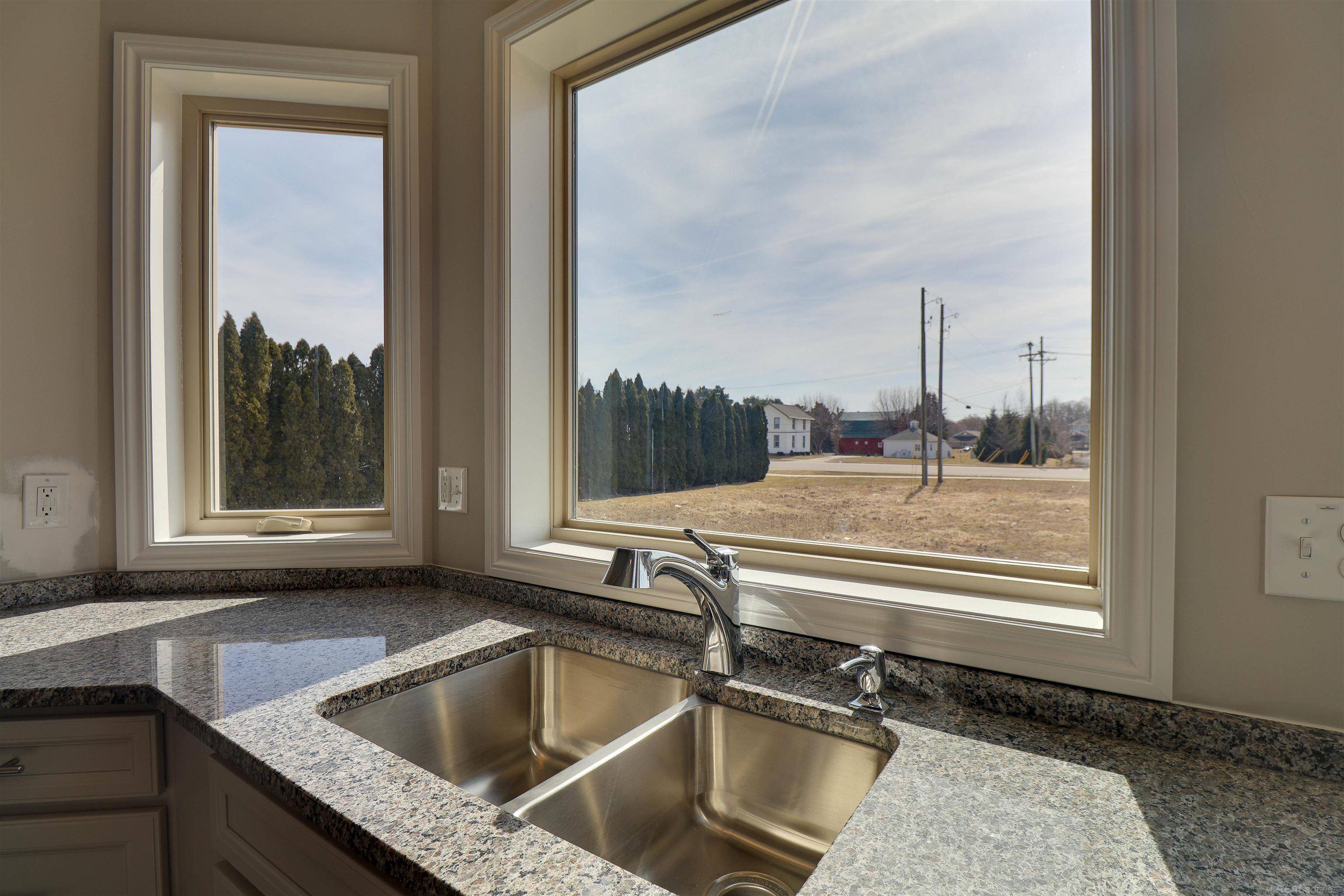 Shelby Twp, MI 48315,47088 Rosevillage CT