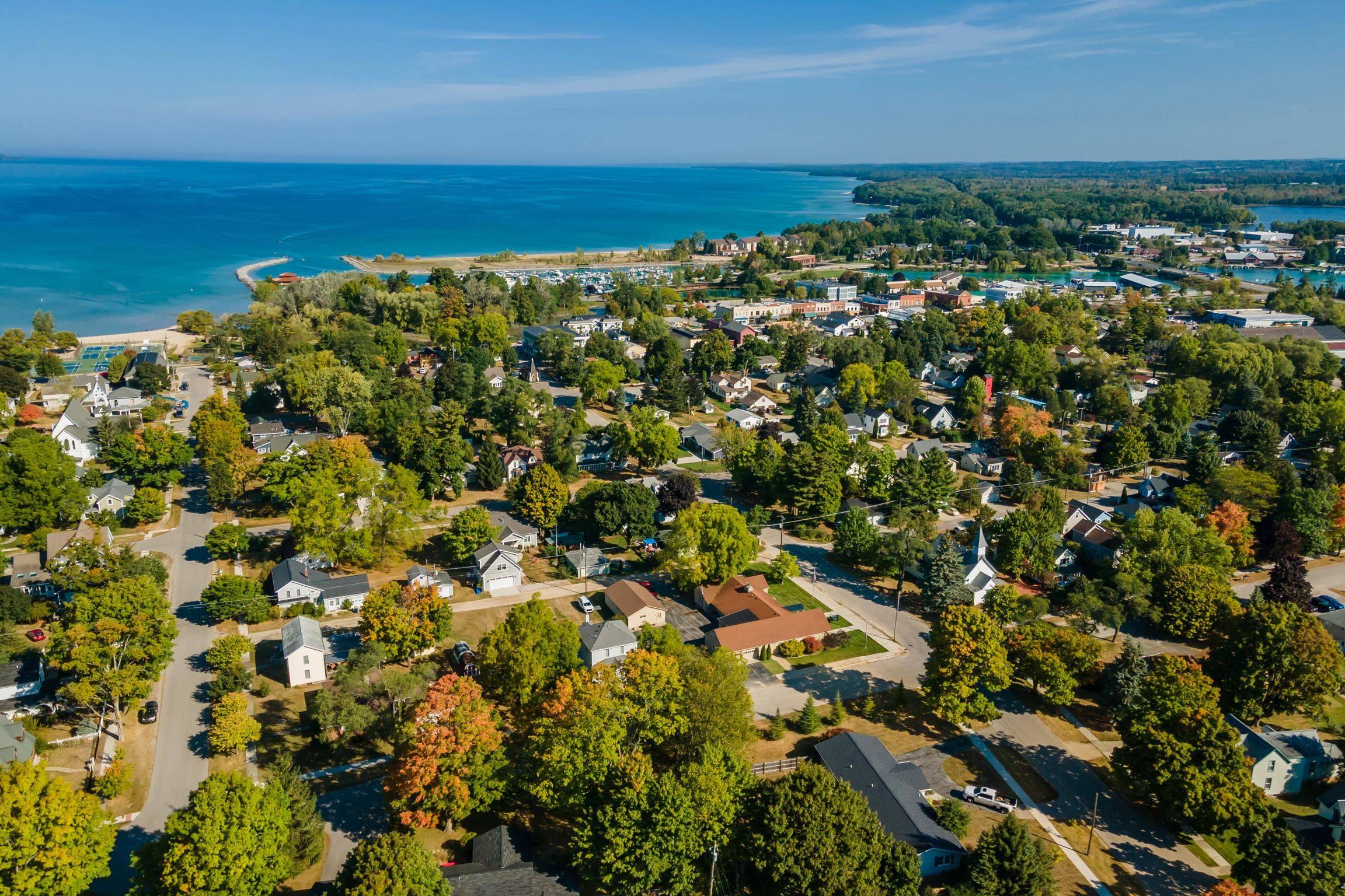 Elk Rapids, MI 49629,312 Pine ST