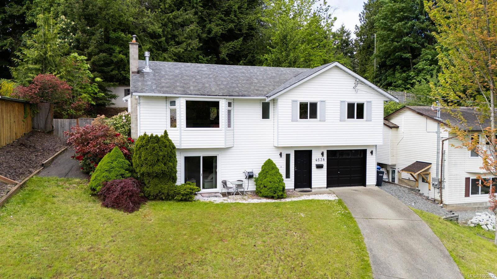 Nanaimo, BC V9T 5K2,4538 Woodwinds Cres