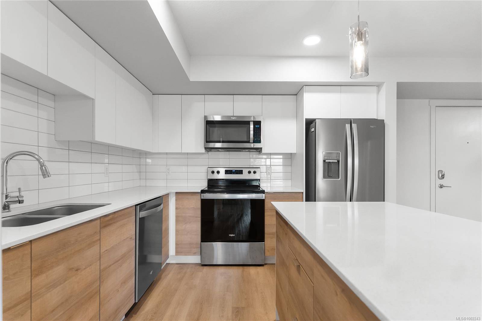 Nanaimo, BC V9T 0M7,4810 Cedar Ridge Pl #301