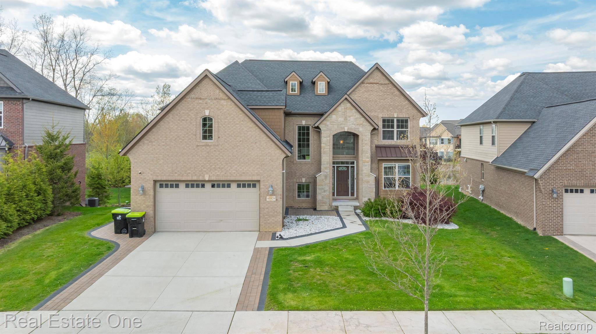 Novi, MI 48377,41829 STEINBECK