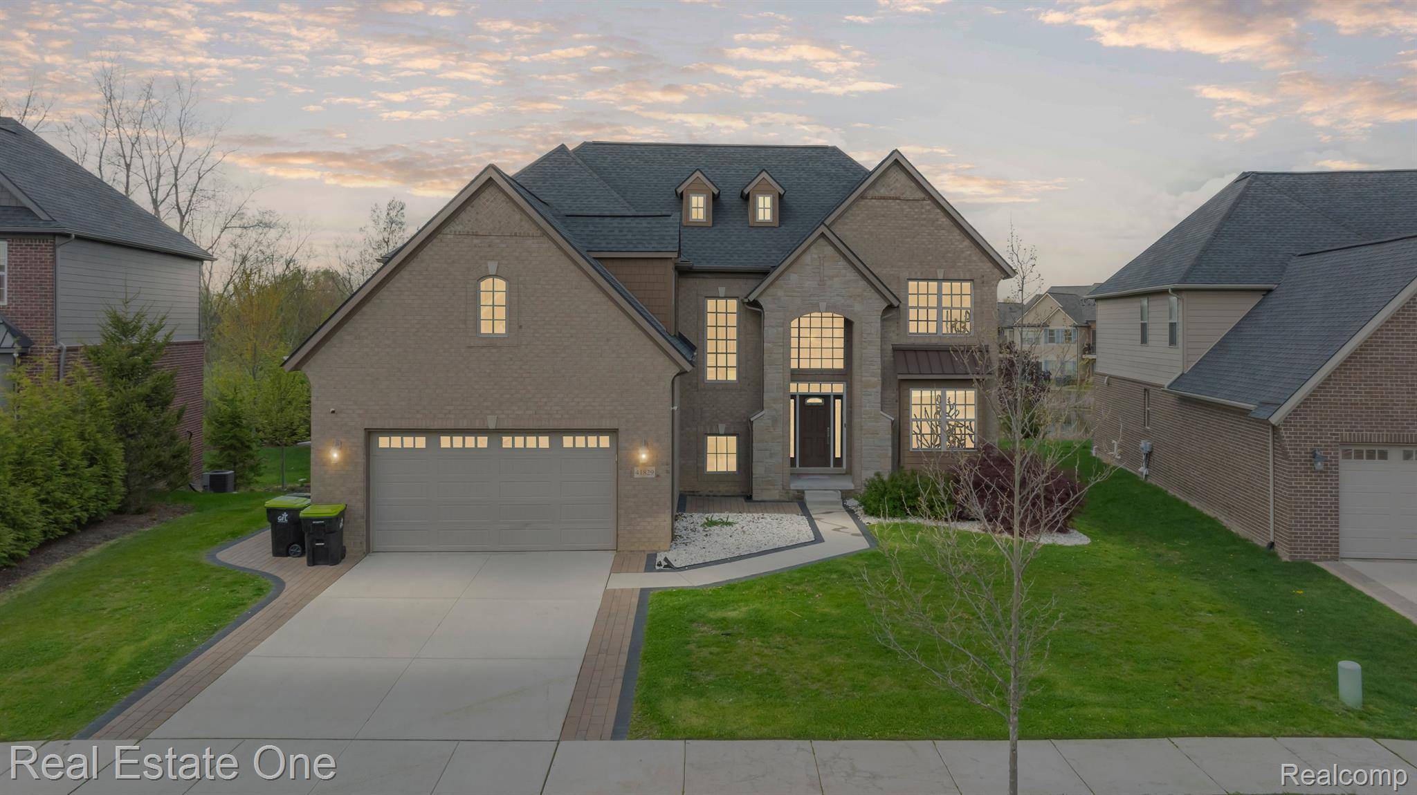 Novi, MI 48377,41829 STEINBECK