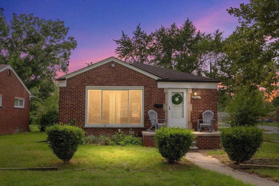 MI 48237,21461 Westhampton ST