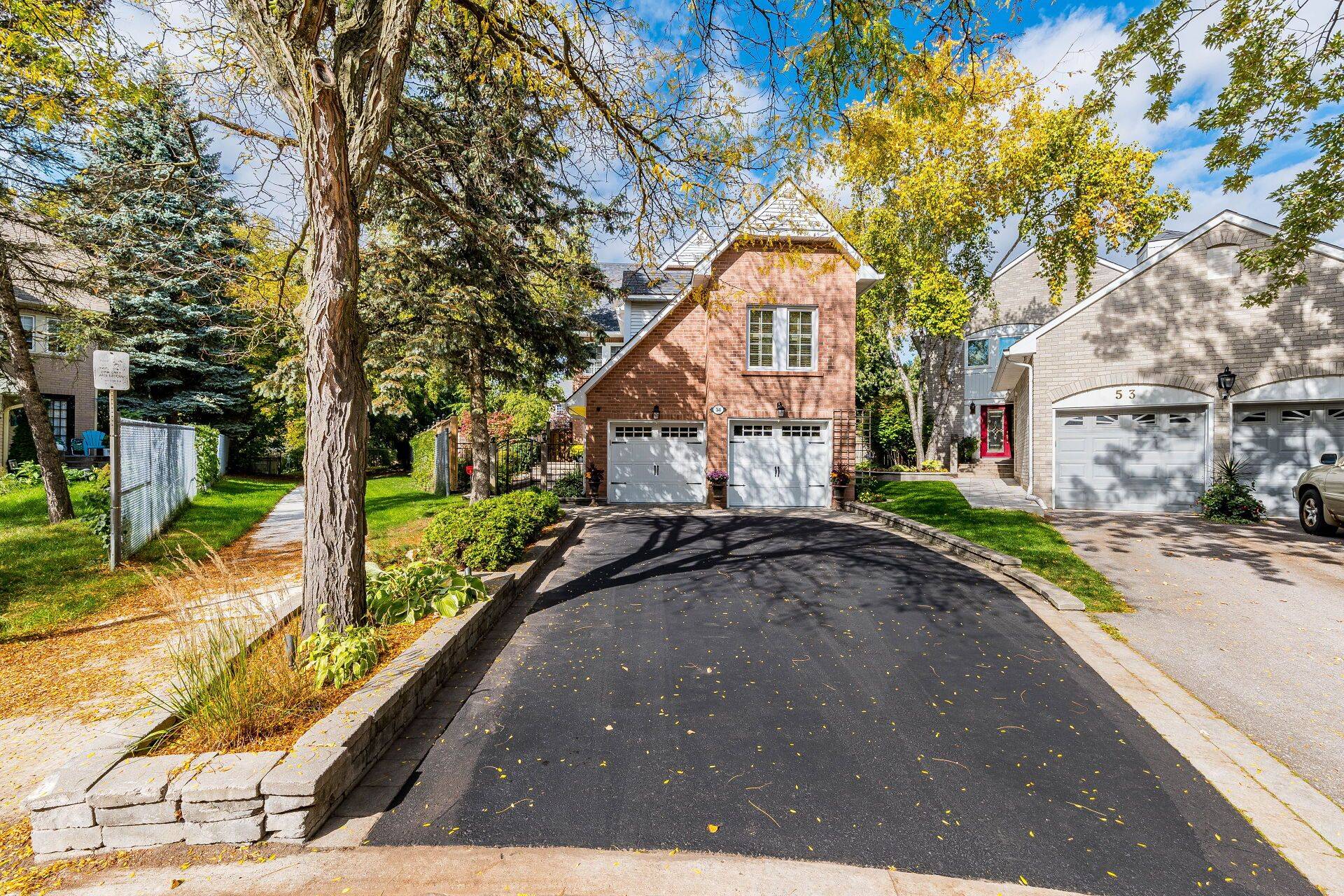 Markham, ON L3R 3Z1,51 Redwood LN