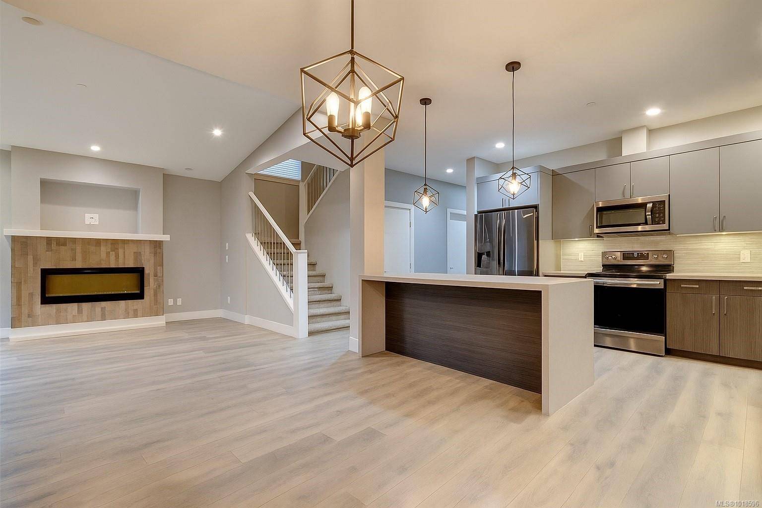 Sooke, BC V9Z 0W3,6516 Arranwood Dr