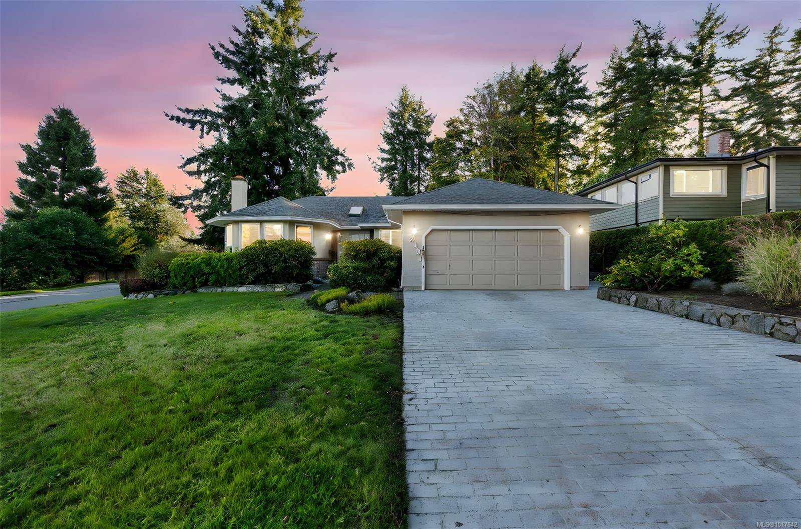 Central Saanich, BC V8Z 5R7,2431 Wilcox Terr