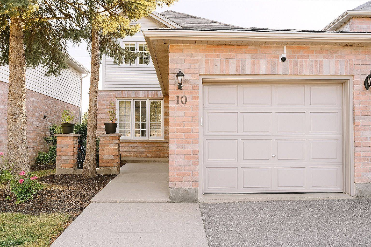 London South, ON N6E 3Z9,10 CHALKSTONE DR #10