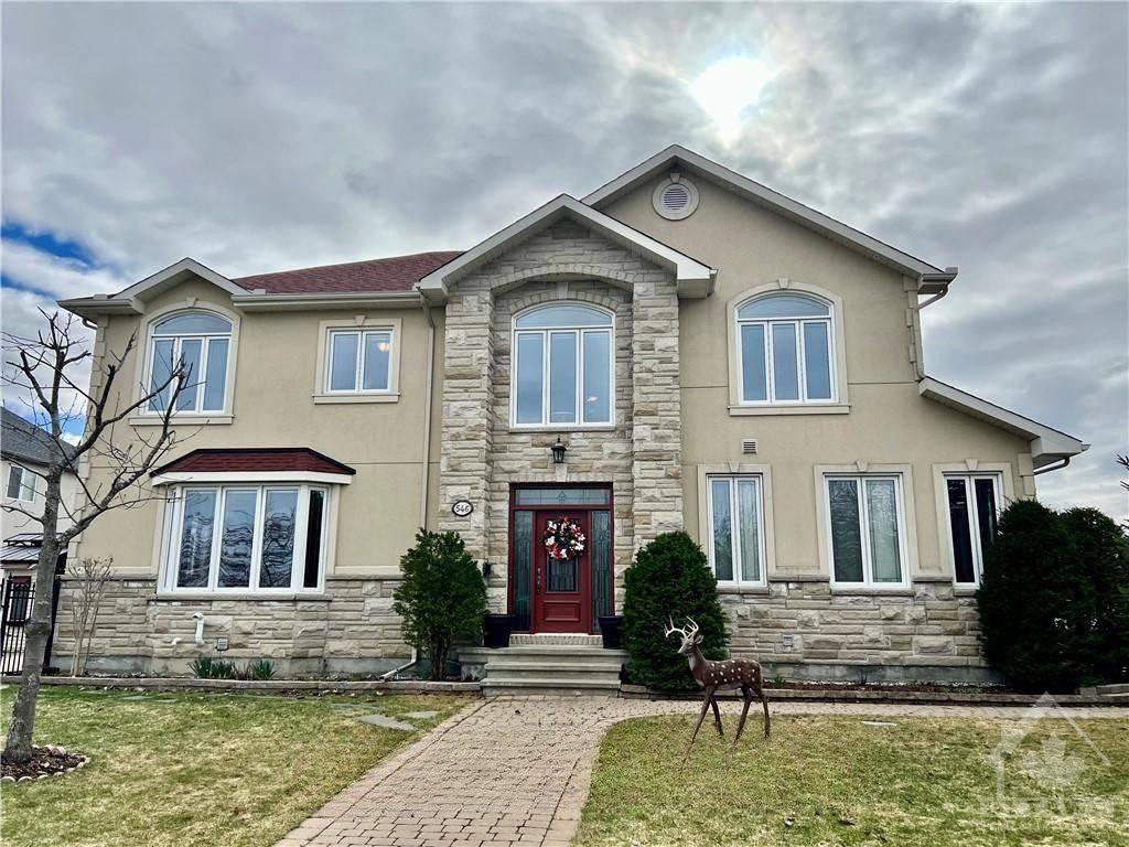 Mooneys Bay - Carleton Heights And Area, ON K2C 4H3,546 Kochar DR