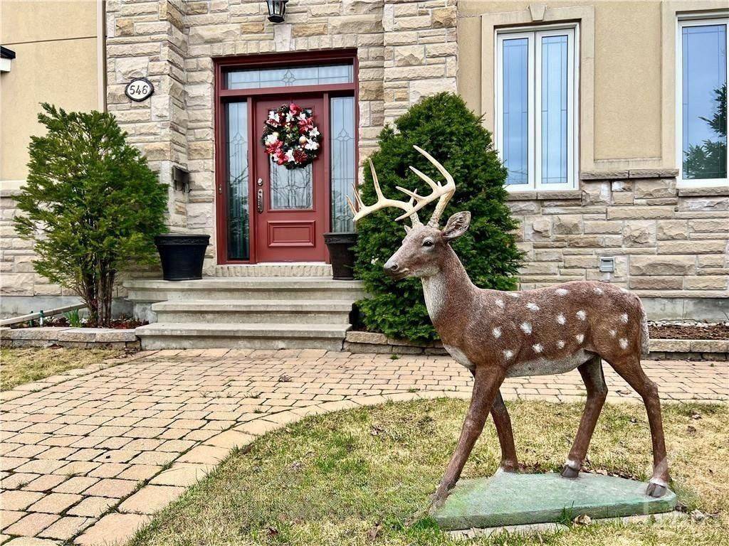 Mooneys Bay - Carleton Heights And Area, ON K2C 4H3,546 Kochar DR