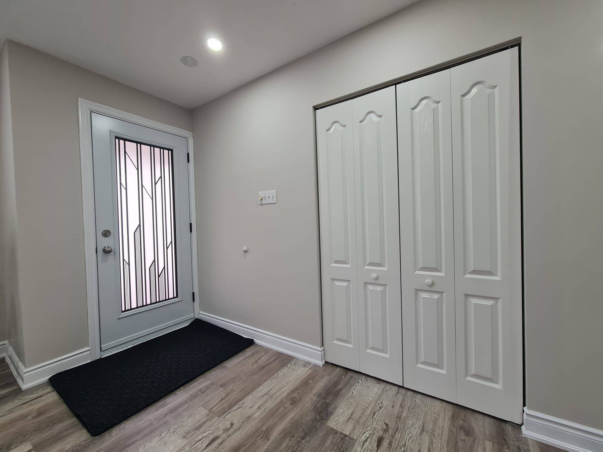 Waterloo, ON N2J 1H8,214 CORNWALL ST