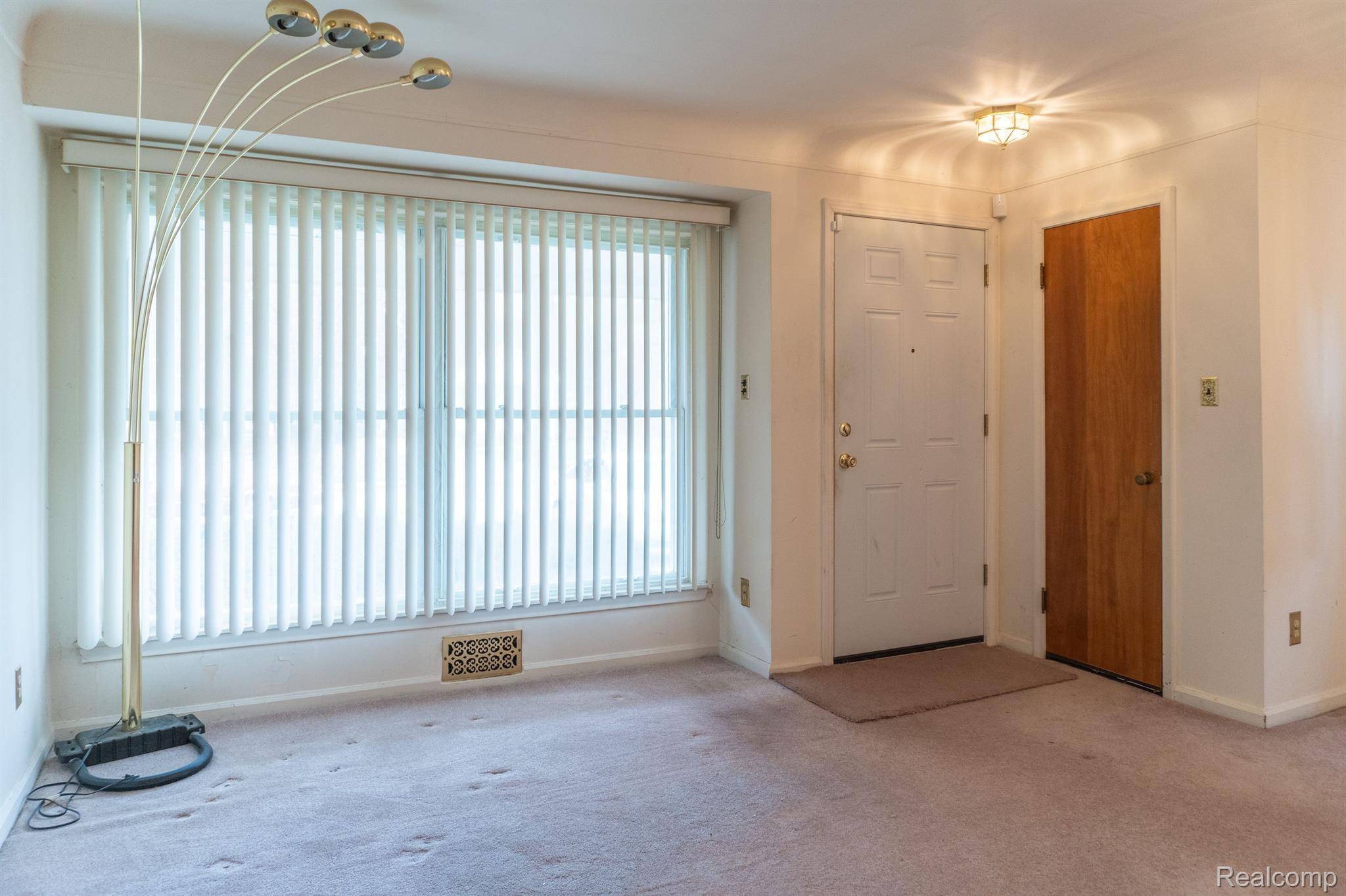 Inkster, MI 48141,384 SHERBOURNE ST