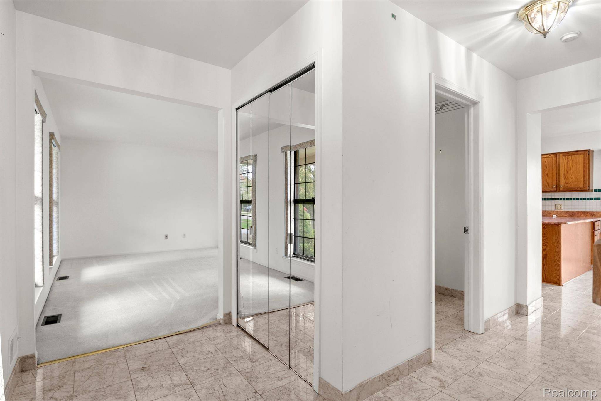 Woodhaven, MI 48183,22255 CRESTWOOD ST