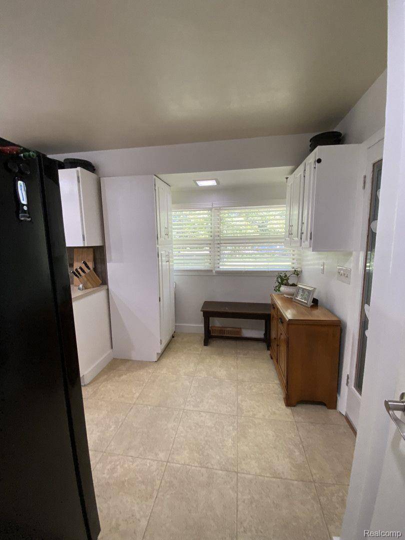 Bath, MI 48808,14820 CENTER RD