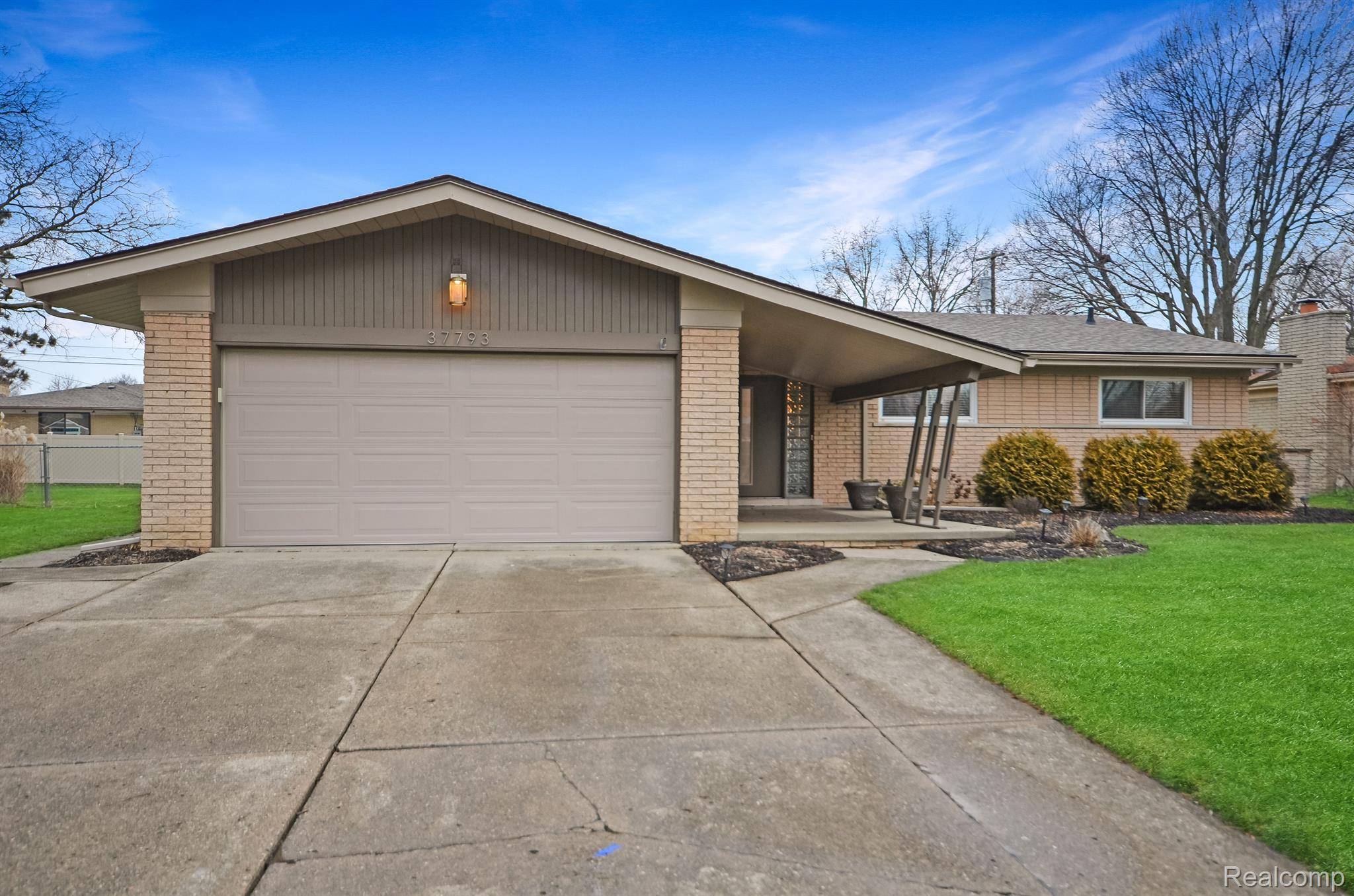 Sterling Heights, MI 48312,37793 Sarafina DR