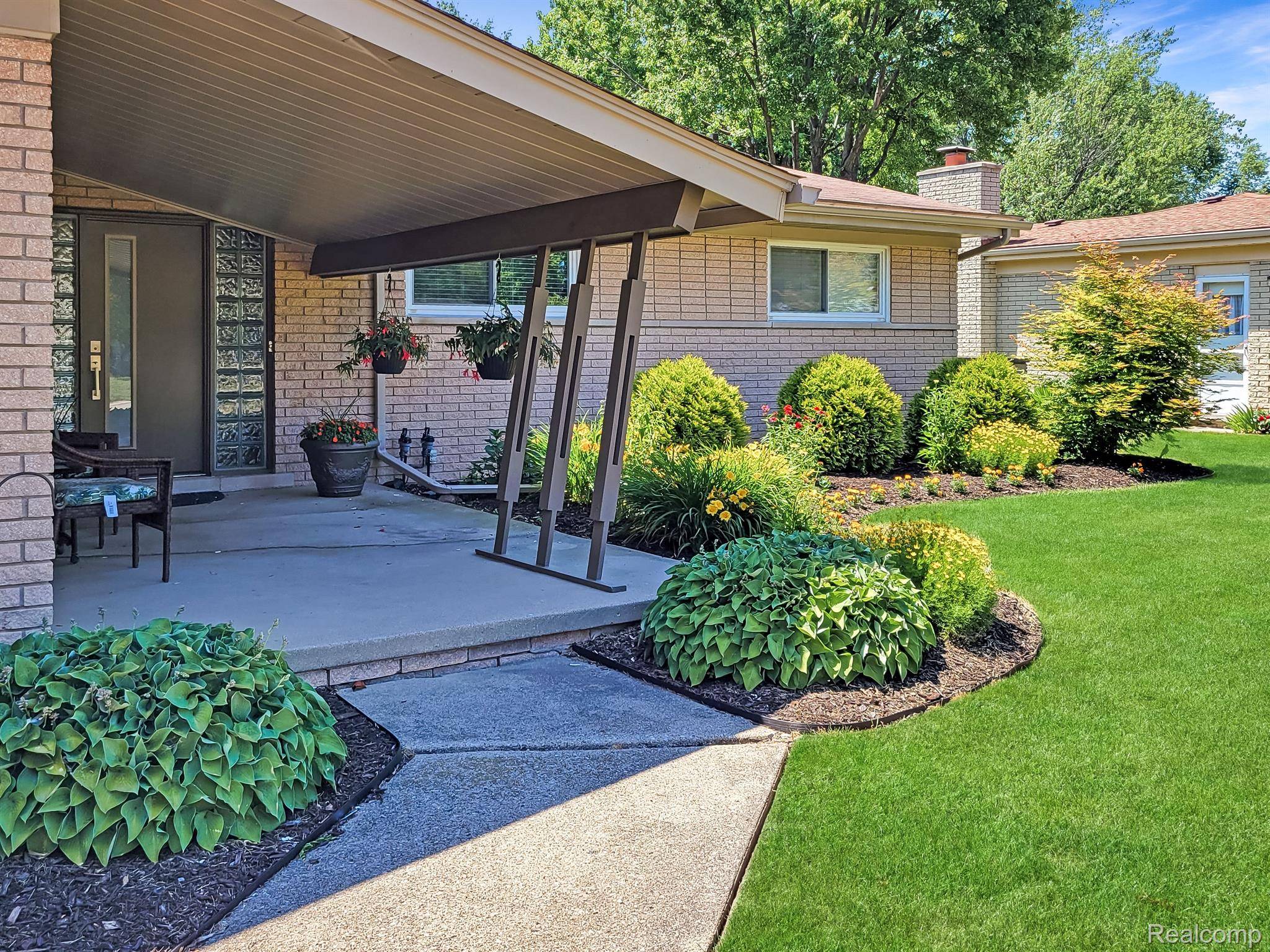 Sterling Heights, MI 48312,37793 Sarafina DR